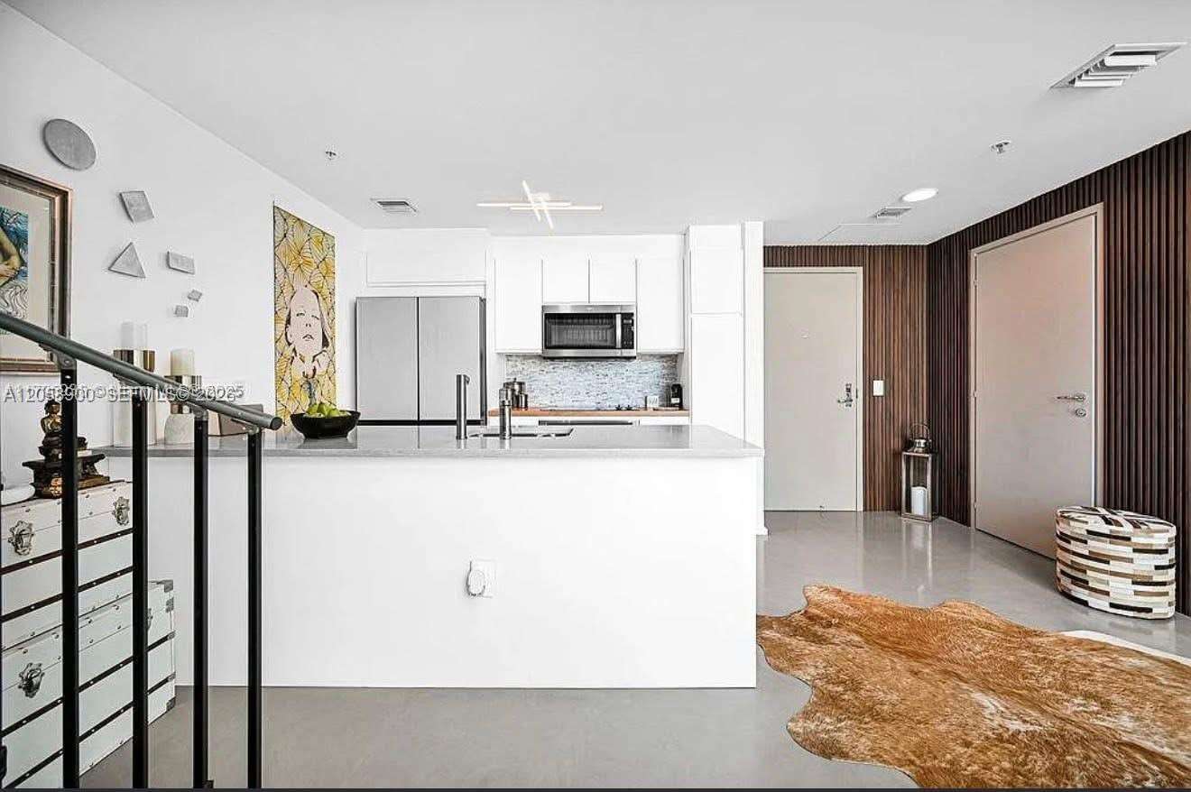 Met 1 at 300 Biscayne Blvd, Miami, FL 33131 - For Rent photo 18