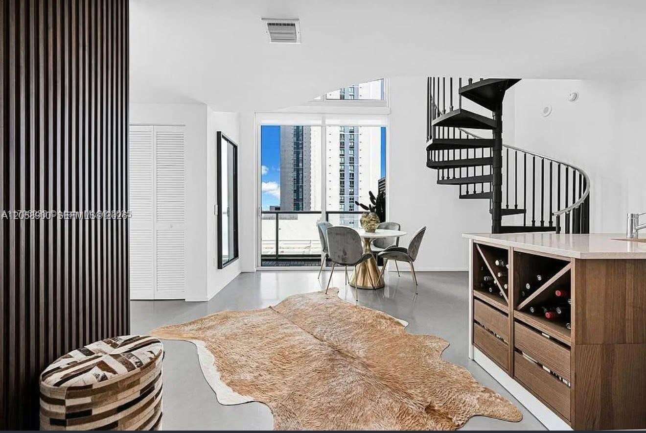 Met 1 at 300 Biscayne Blvd, Miami, FL 33131 - For Rent photo 4