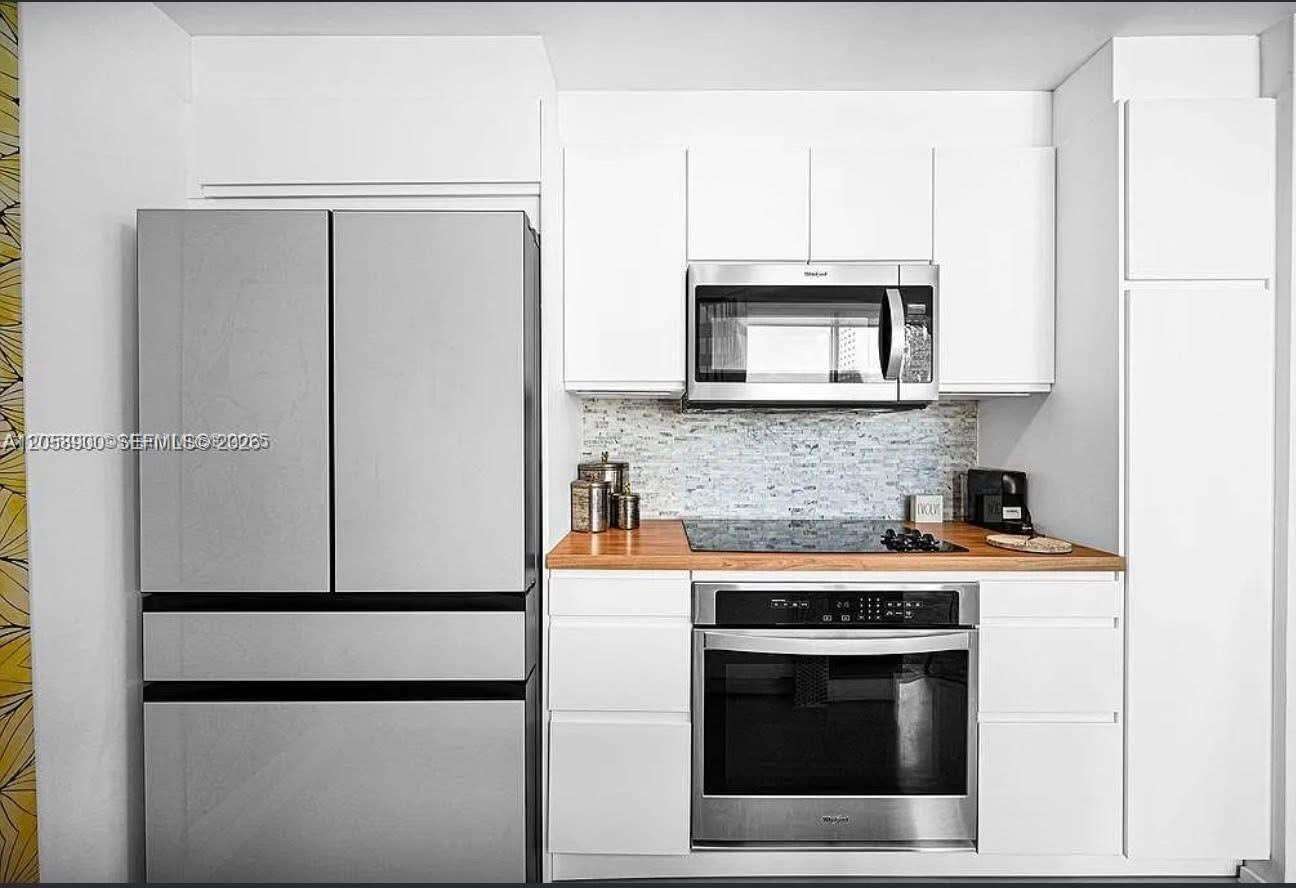 Met 1 at 300 Biscayne Blvd, Miami, FL 33131 - For Rent photo 9