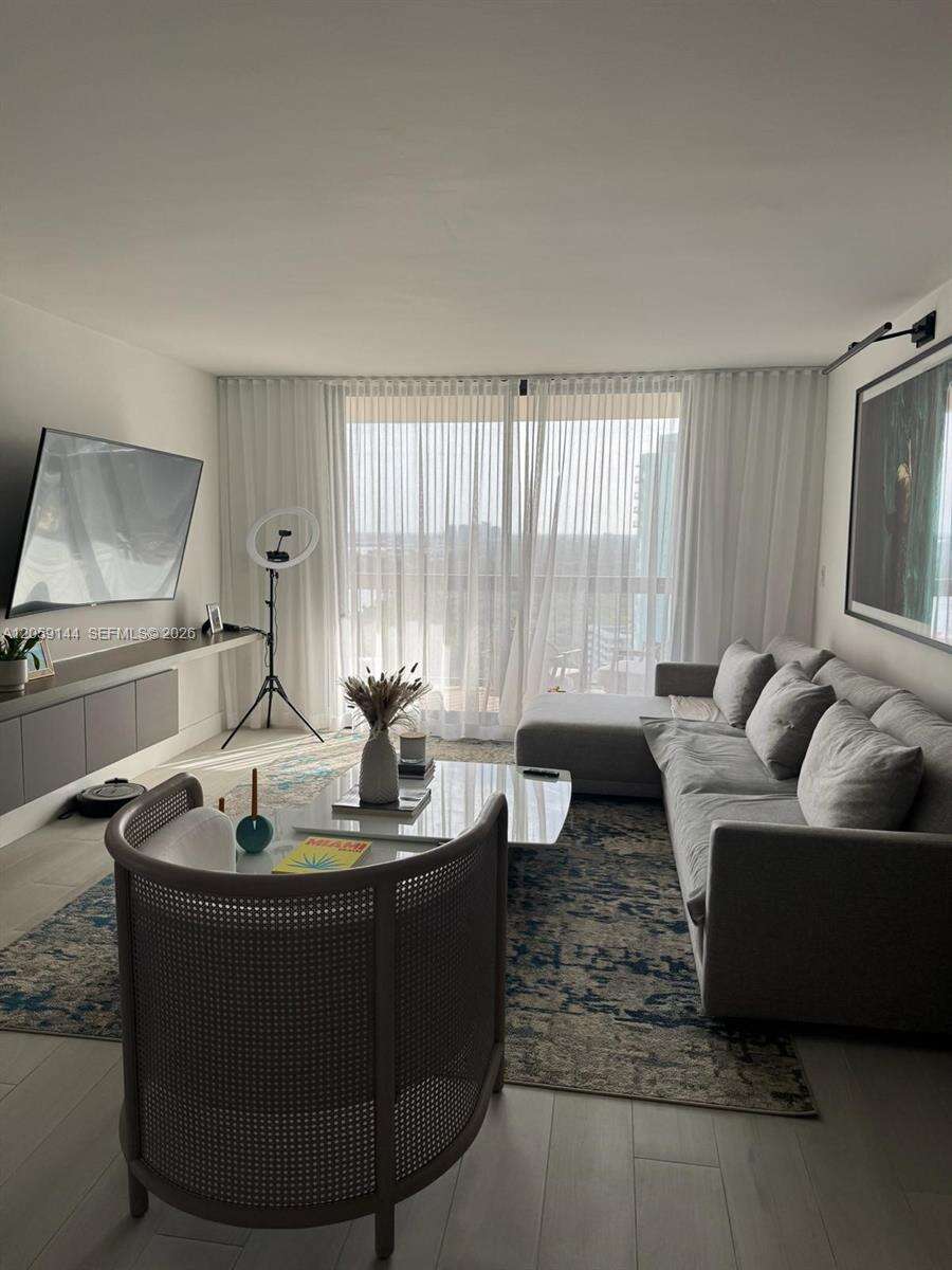 Brickell Bay Club at 2333 Brickell Ave, Miami, FL 33129 - For Rent photo 25