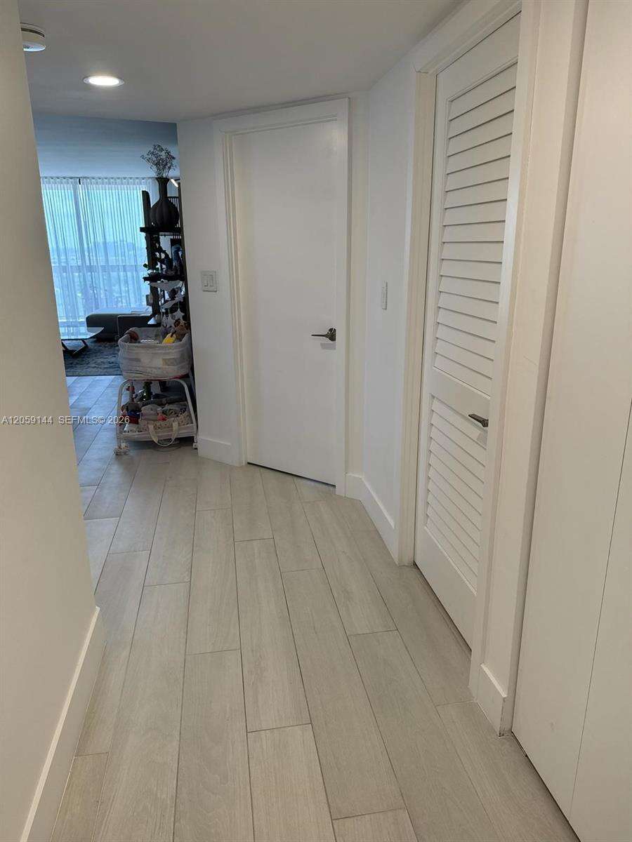 Brickell Bay Club at 2333 Brickell Ave, Miami, FL 33129 - For Rent photo 26