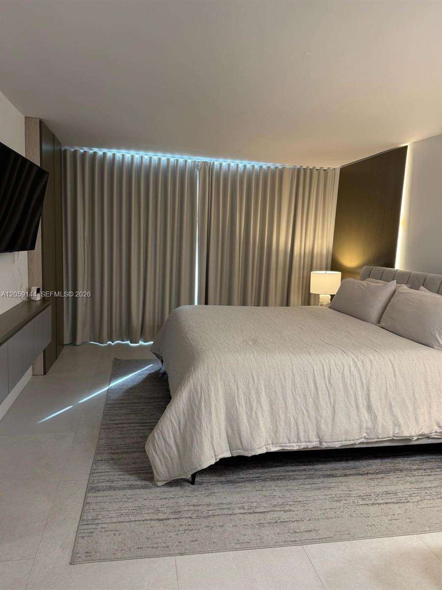 Brickell Bay Club at 2333 Brickell Ave, Miami, FL 33129 - For Rent photo 7