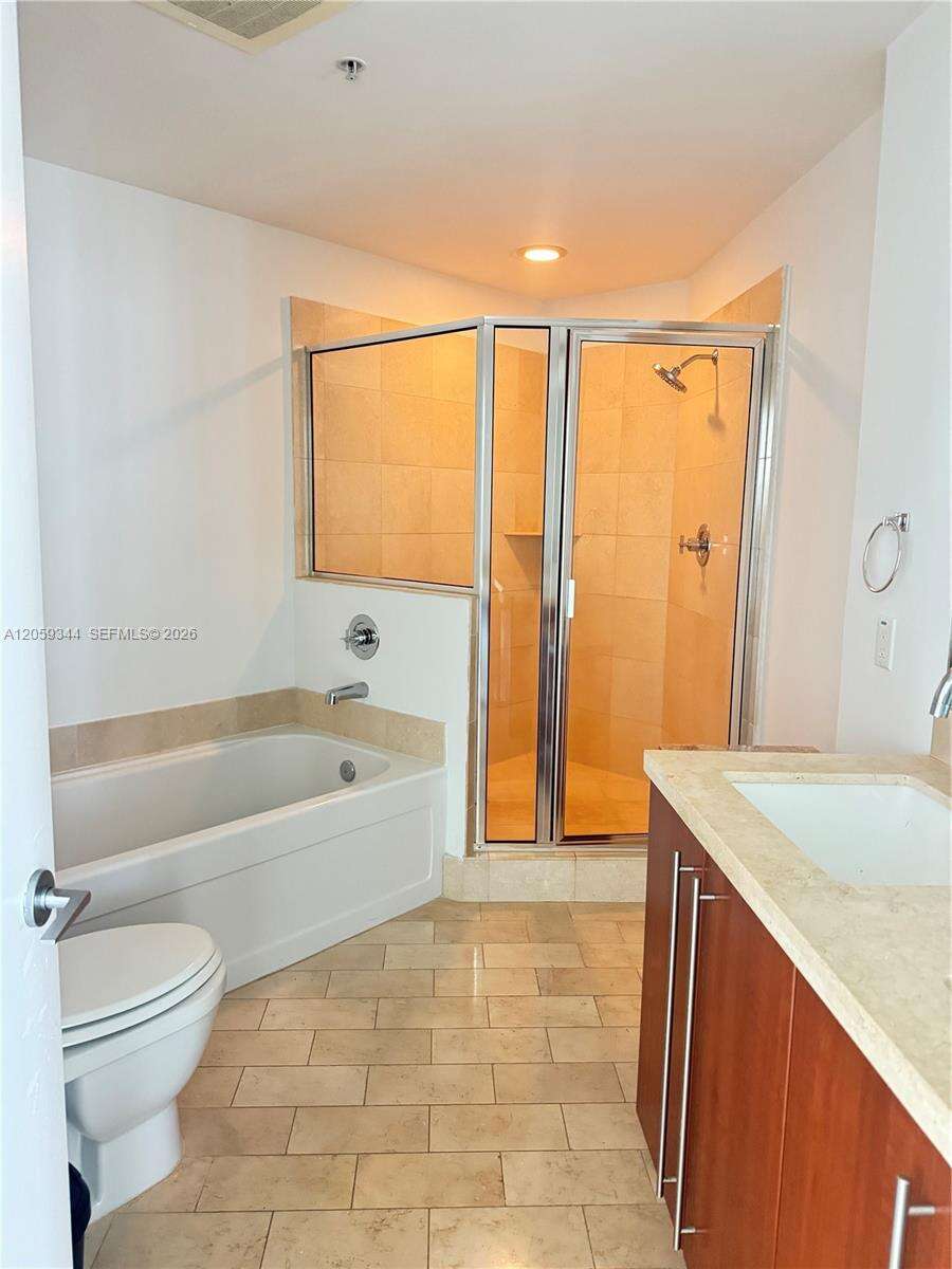 Axis On Brickell at 1111 1 Ave, Miami, FL 33130 - For Rent photo 22