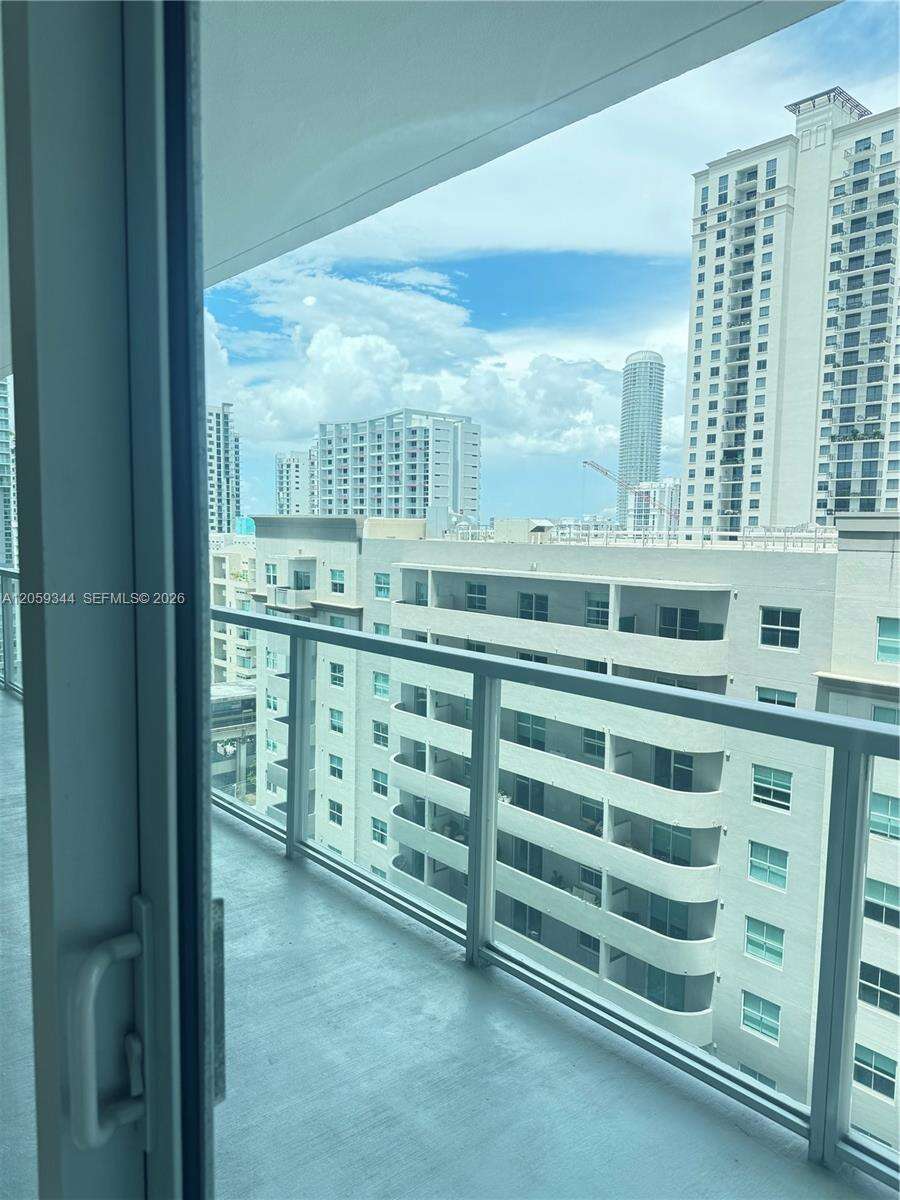 Axis On Brickell at 1111 1 Ave, Miami, FL 33130 - For Rent photo 26