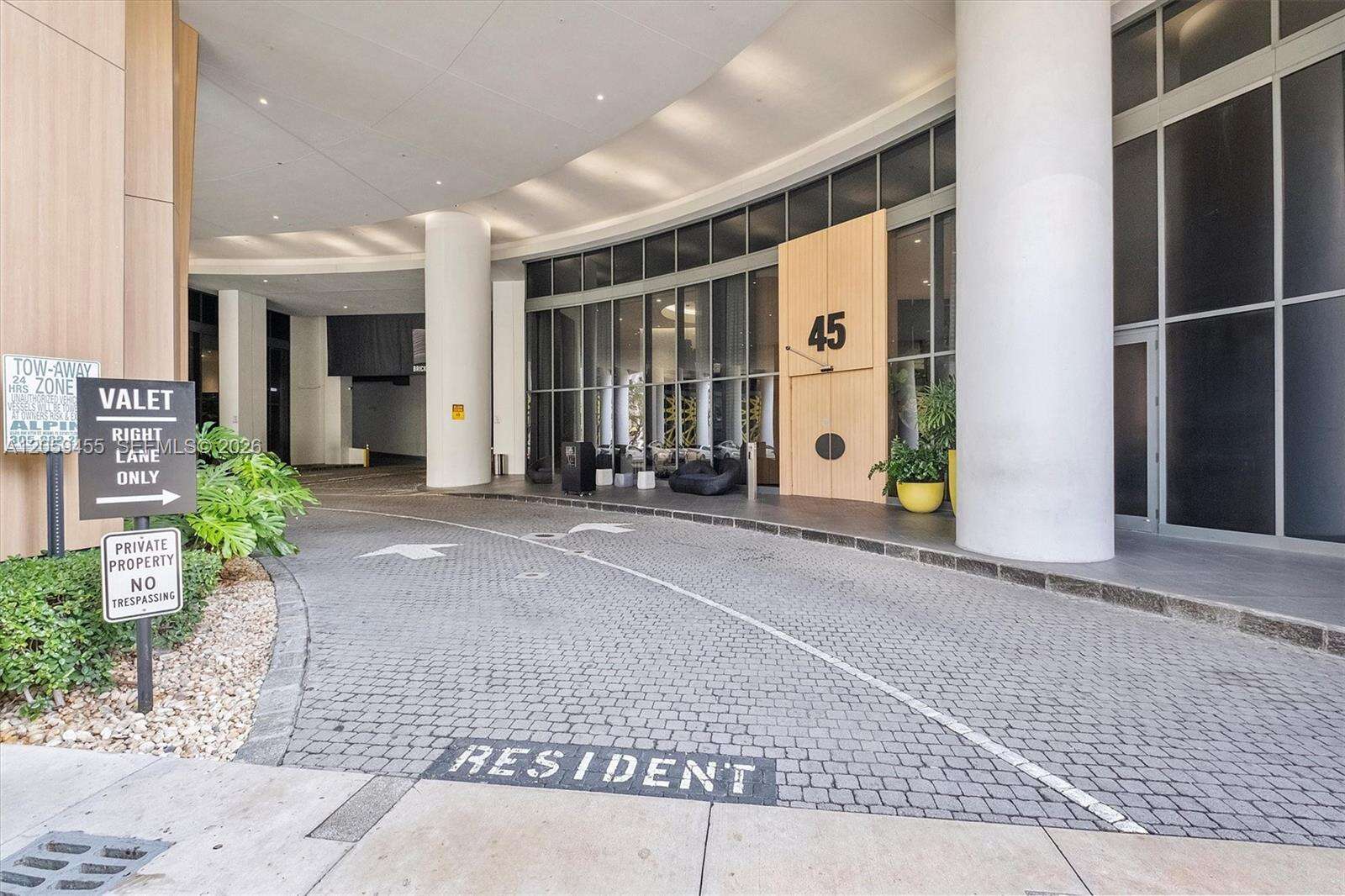 Brickell Heights East at 45 9 St, Miami, FL 33130 - For Rent photo 2