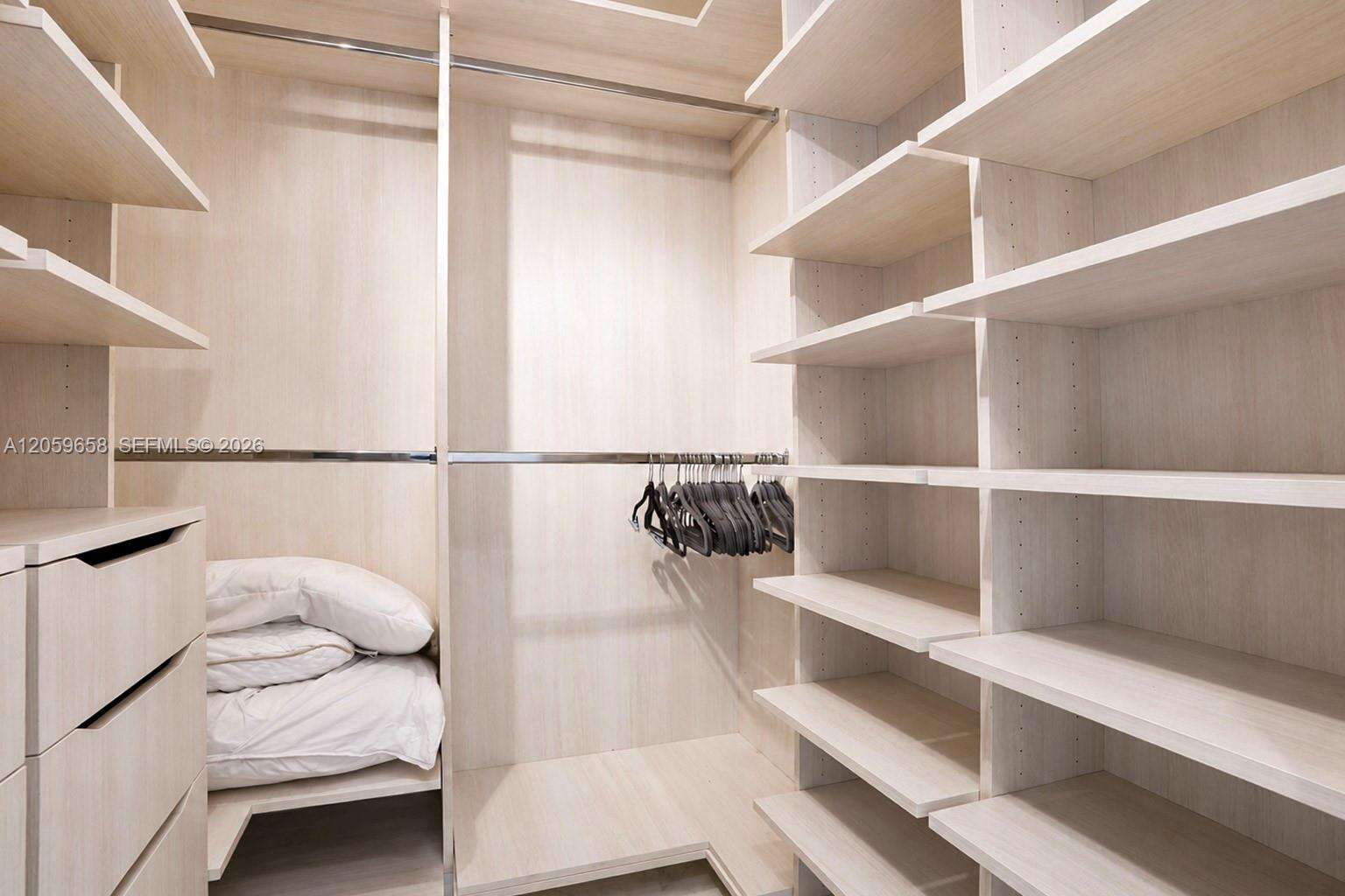 Jade Ocean at 17121 Collins Ave, Sunny Isles Beach, FL 33160 - For Rent photo 33