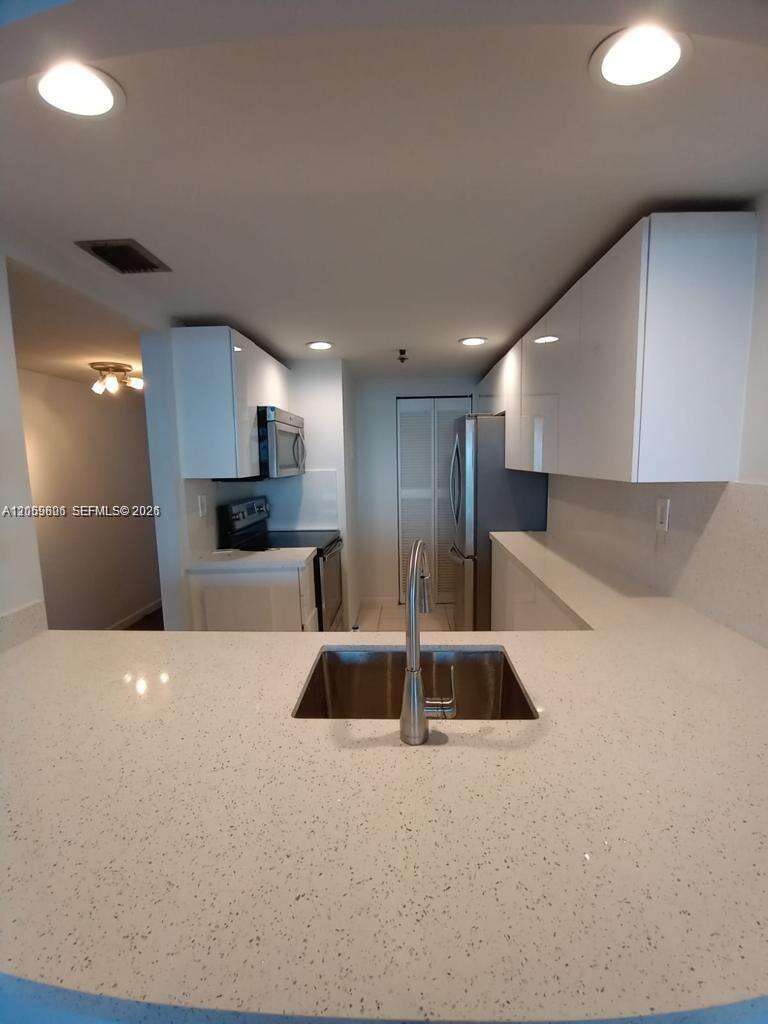 The Grand at 1717 Bayshore Dr, Miami, FL 33132 - For Rent photo 14