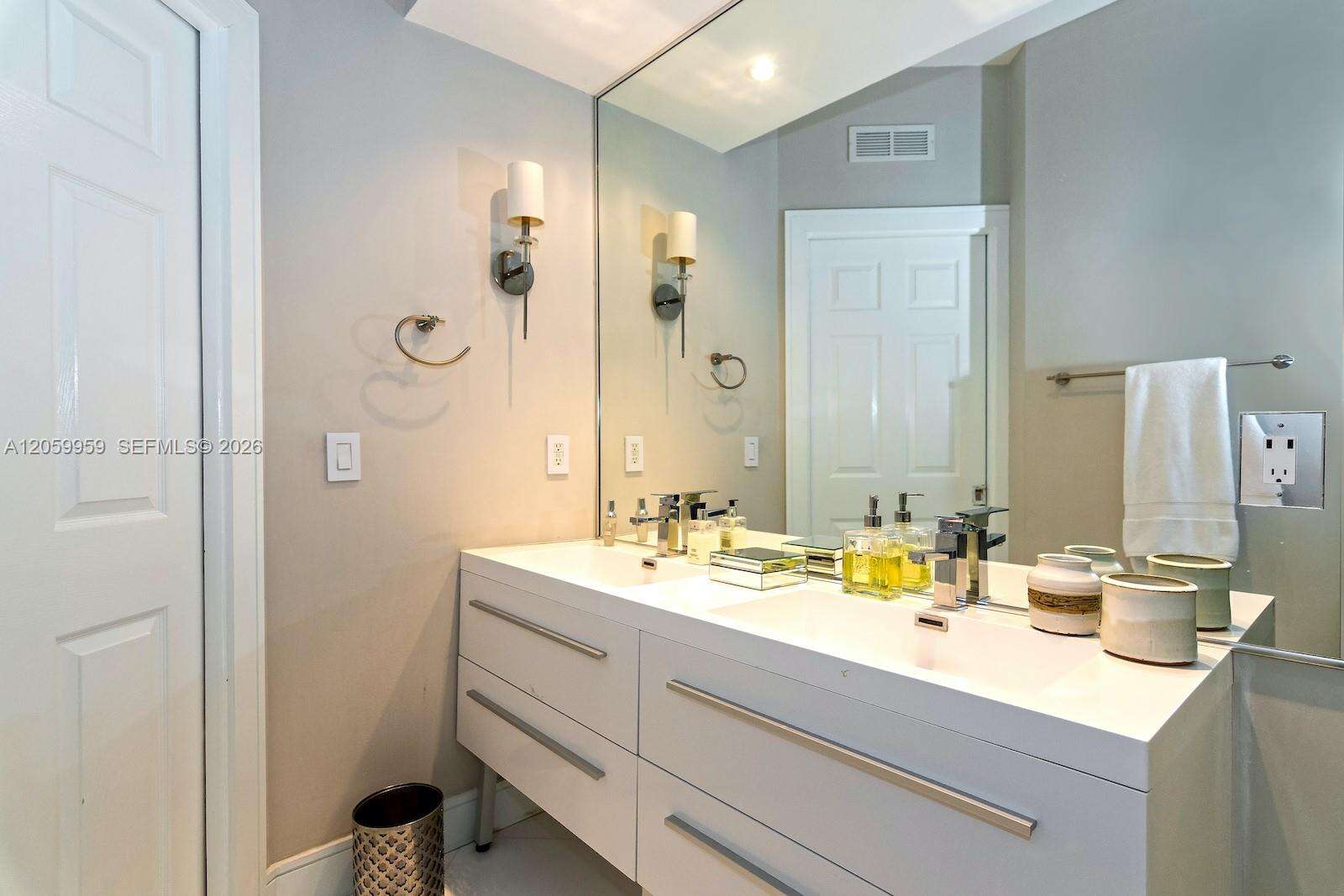 Village By The Bay at 3175 184 St, Aventura, FL 33160 - For Rent photo 16