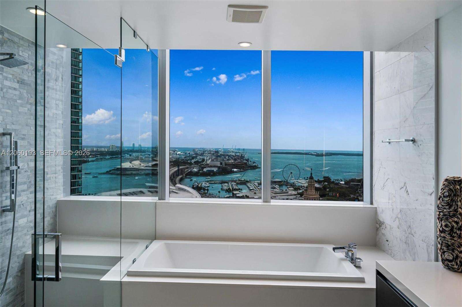 Paramount Miami Worldcenter at 851 1 Ave, Miami, FL 33132 - For Rent photo 20
