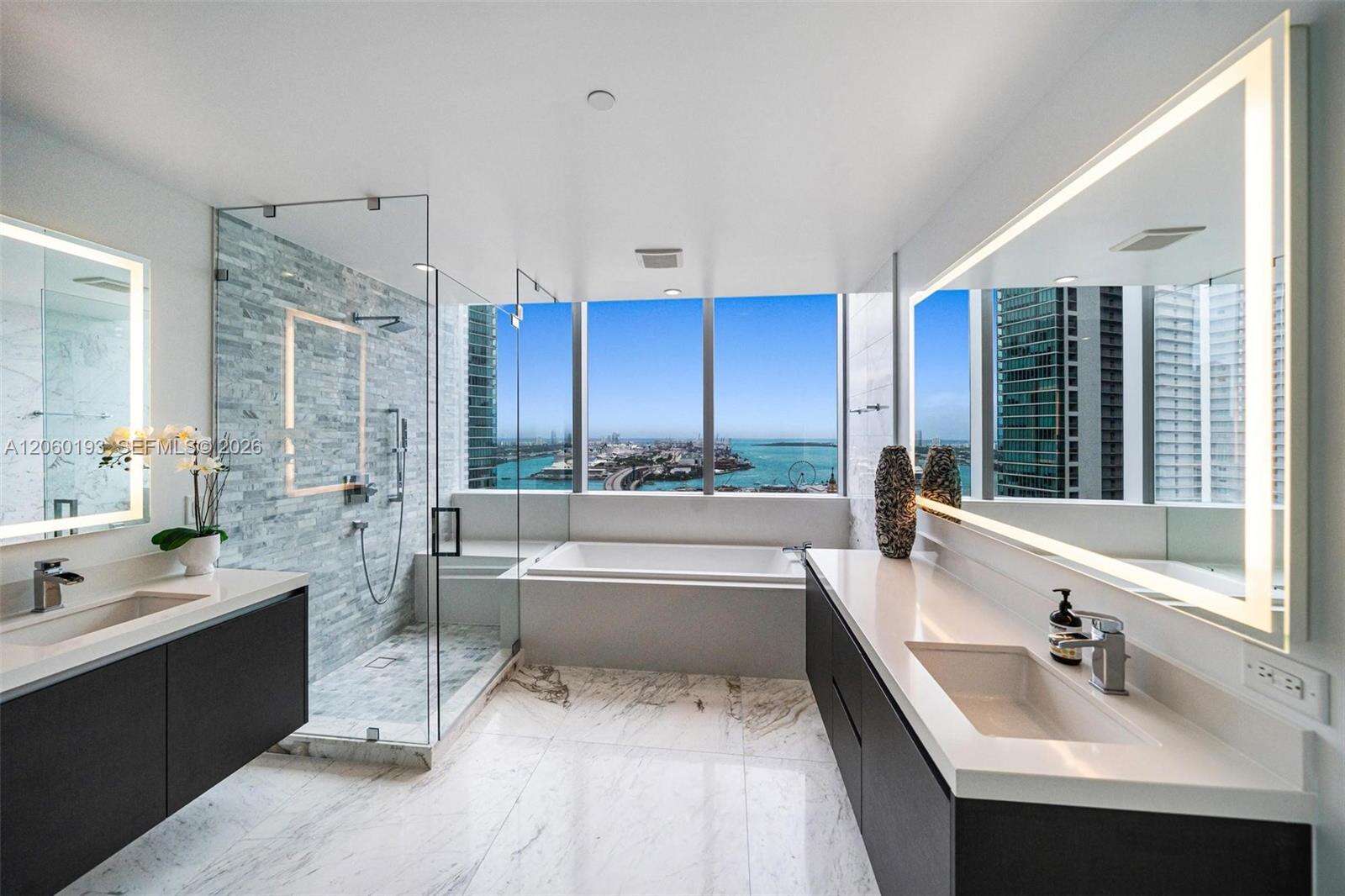 Paramount Miami Worldcenter at 851 1 Ave, Miami, FL 33132 - For Rent photo 21