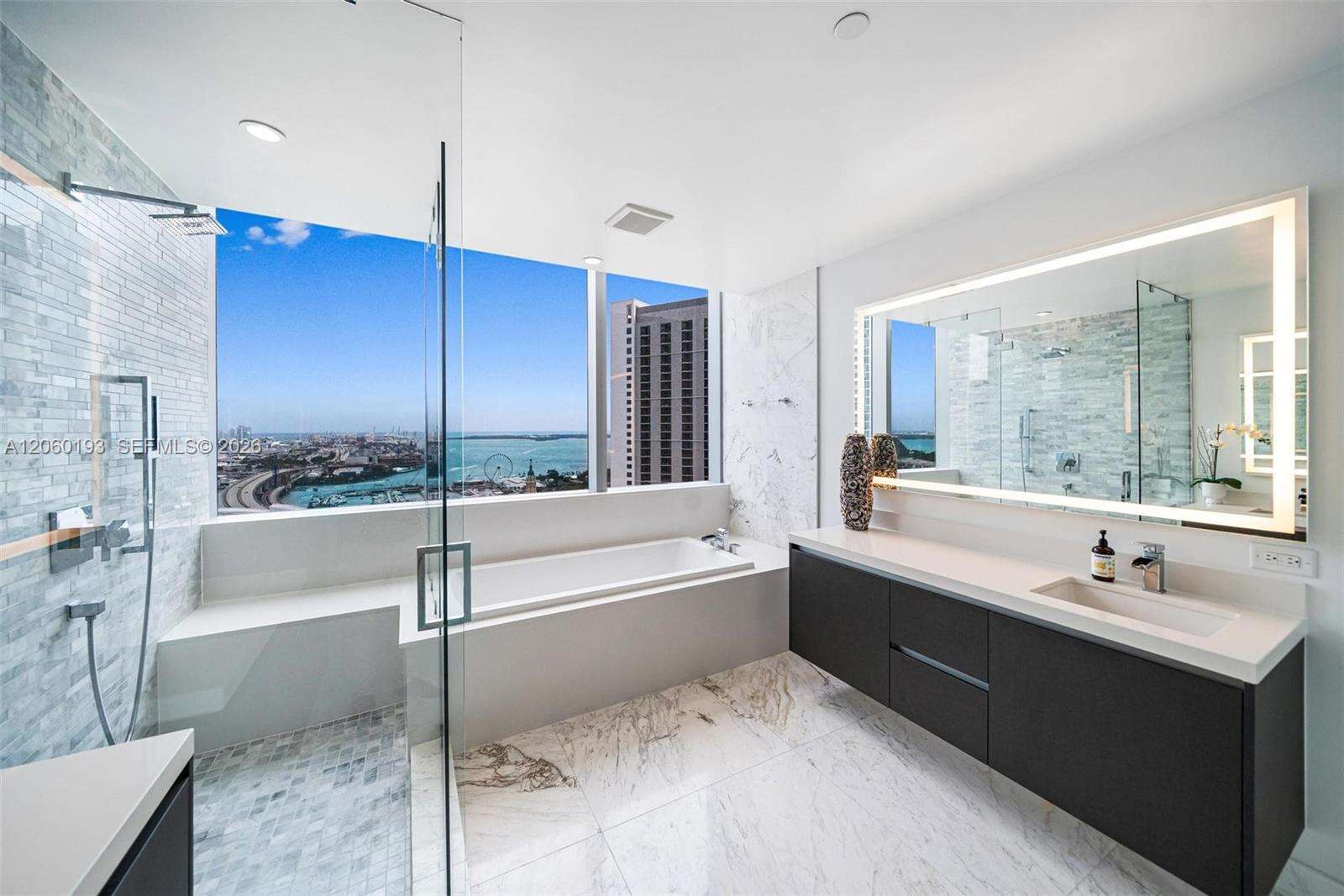 Paramount Miami Worldcenter at 851 1 Ave, Miami, FL 33132 - For Rent photo 22