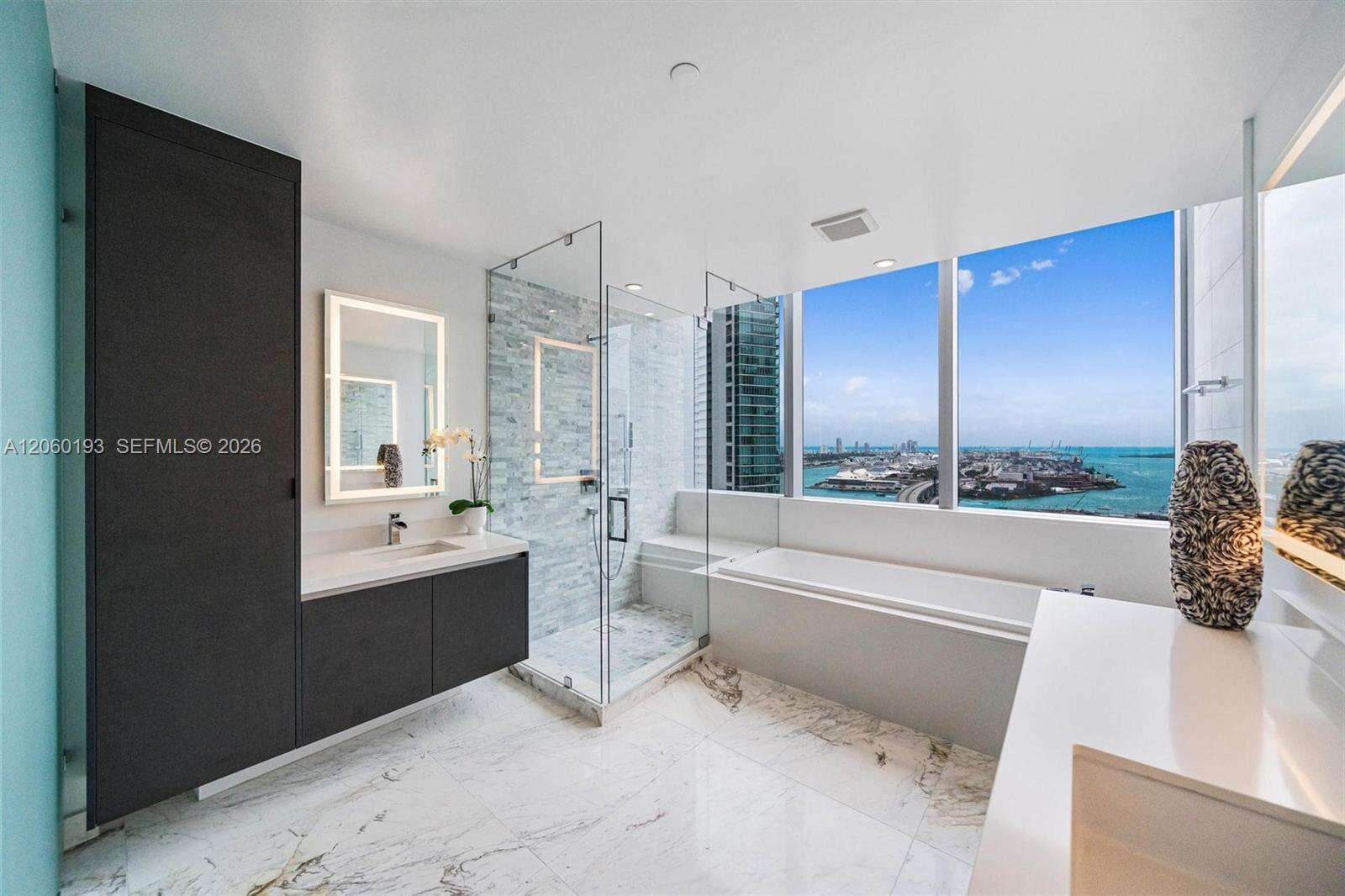 Paramount Miami Worldcenter at 851 1 Ave, Miami, FL 33132 - For Rent photo 23