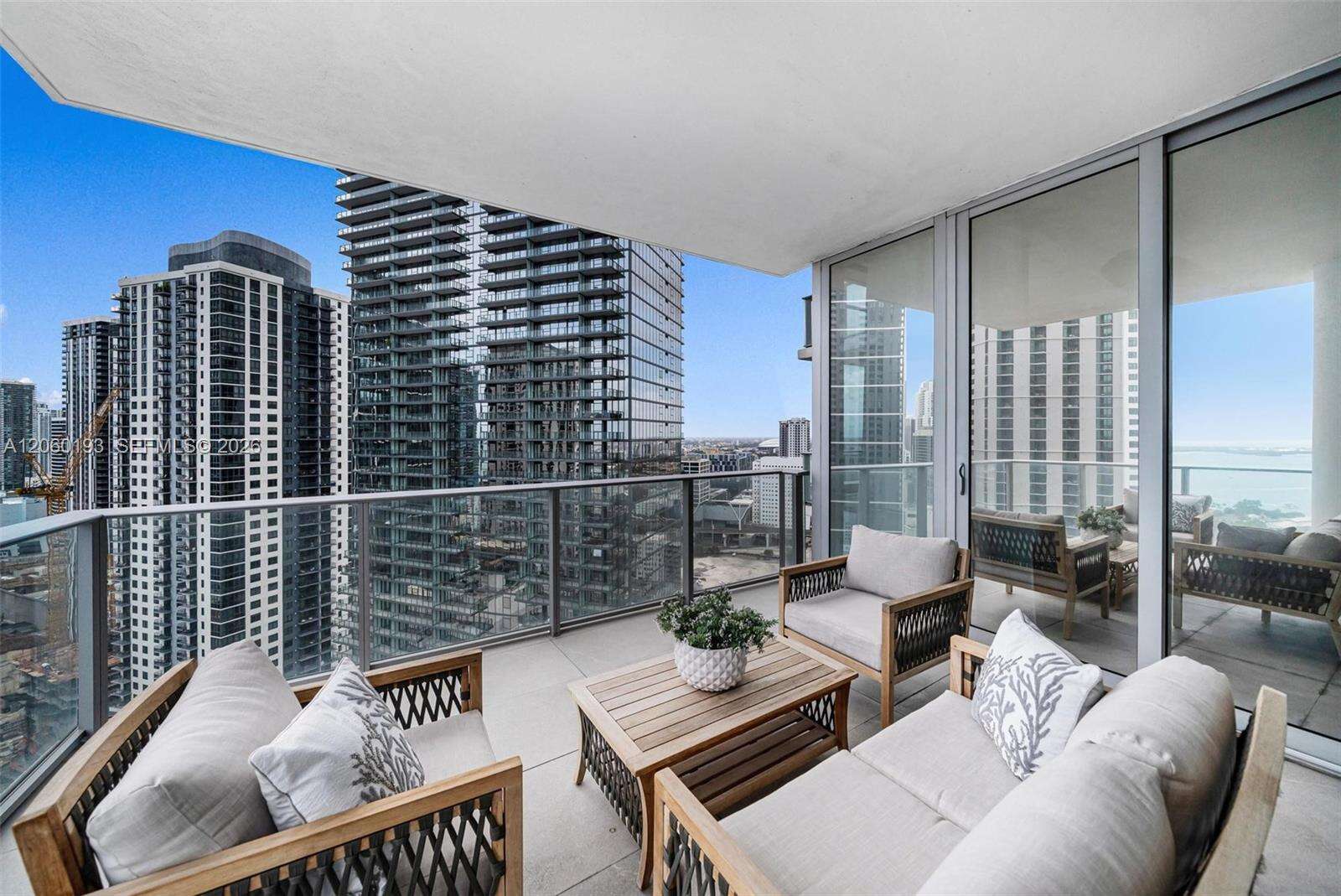 Paramount Miami Worldcenter at 851 1 Ave, Miami, FL 33132 - For Rent photo 41