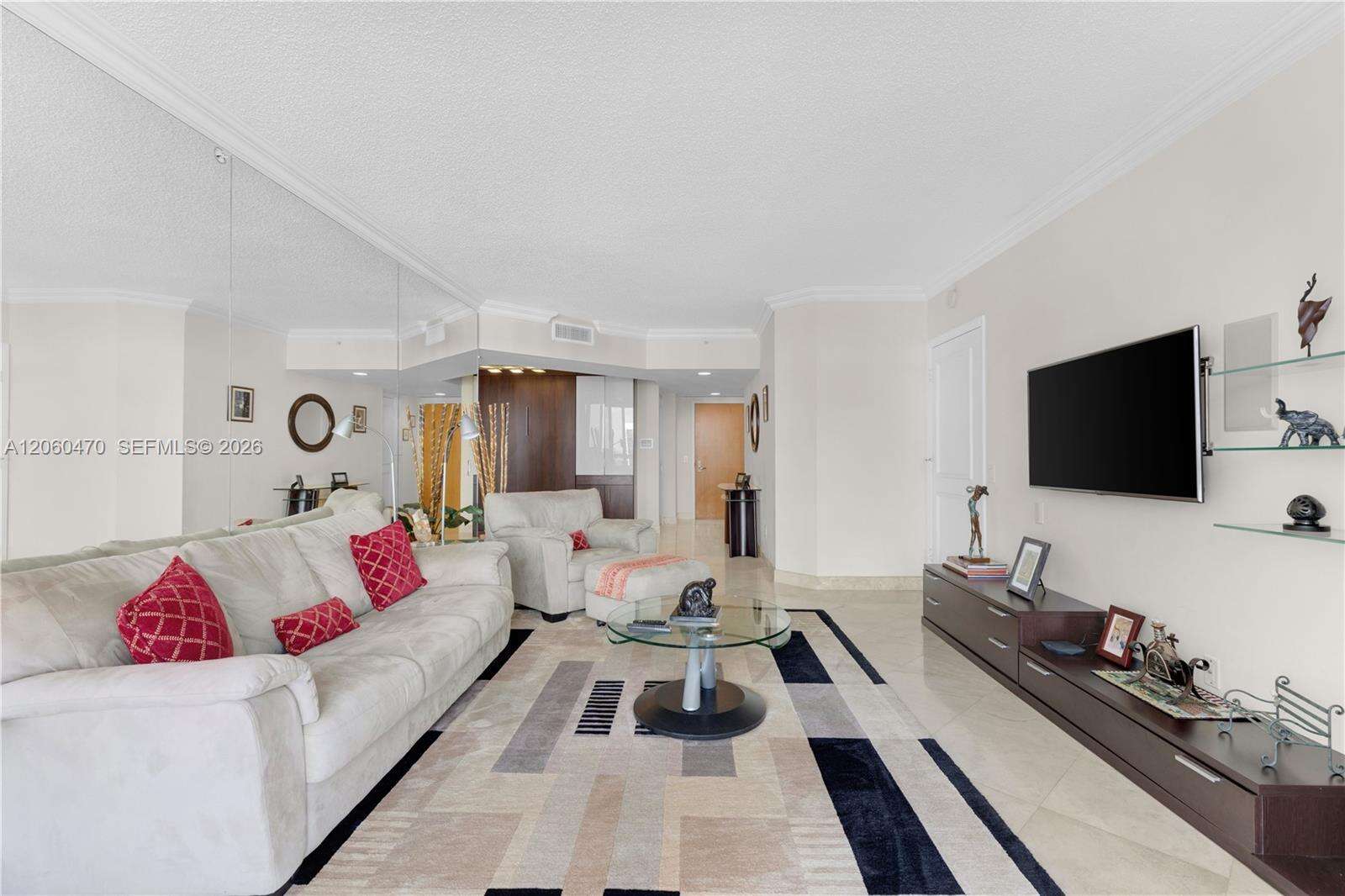 South Tower At The Point at 21055 Yacht Club Dr, Aventura, FL 33180 - For Rent photo 6