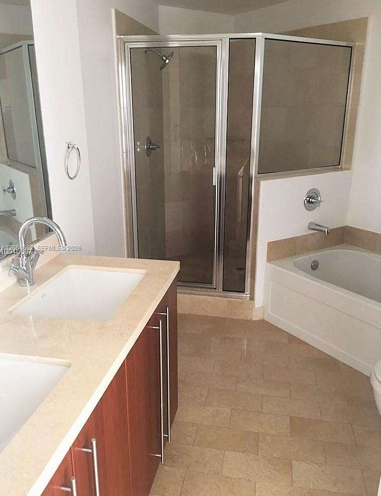 Axis On Brickell at 79 12 St, Miami, FL 33131 - For Rent photo 4