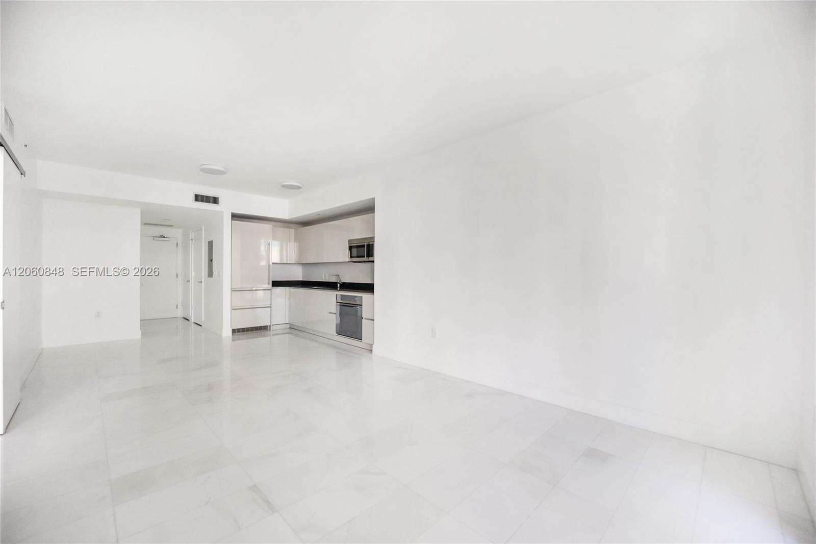 1010 Brickell at 1010 Brickell Ave, Miami, FL 33131 - For Rent photo 6