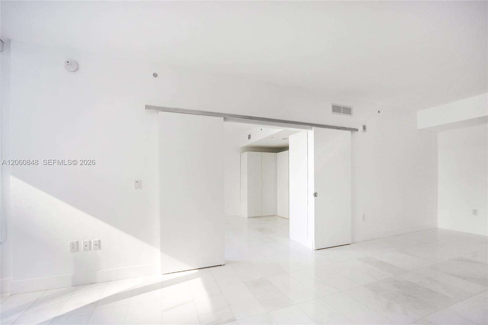 1010 Brickell at 1010 Brickell Ave, Miami, FL 33131 - For Rent photo 8