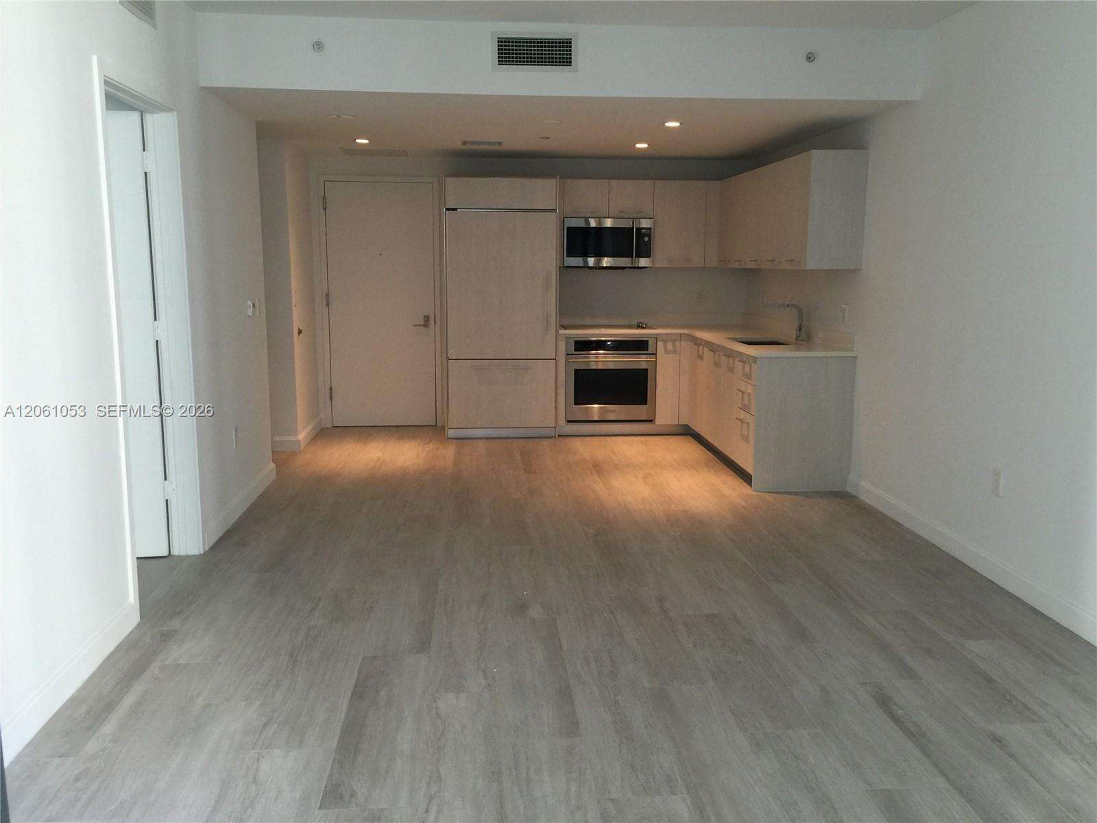 Brickell Heights East at 45 9 St, Miami, FL 33131 - For Rent photo 5