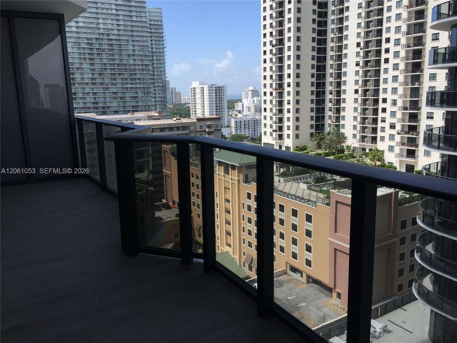 Brickell Heights East at 45 9 St, Miami, FL 33131 - For Rent photo 9