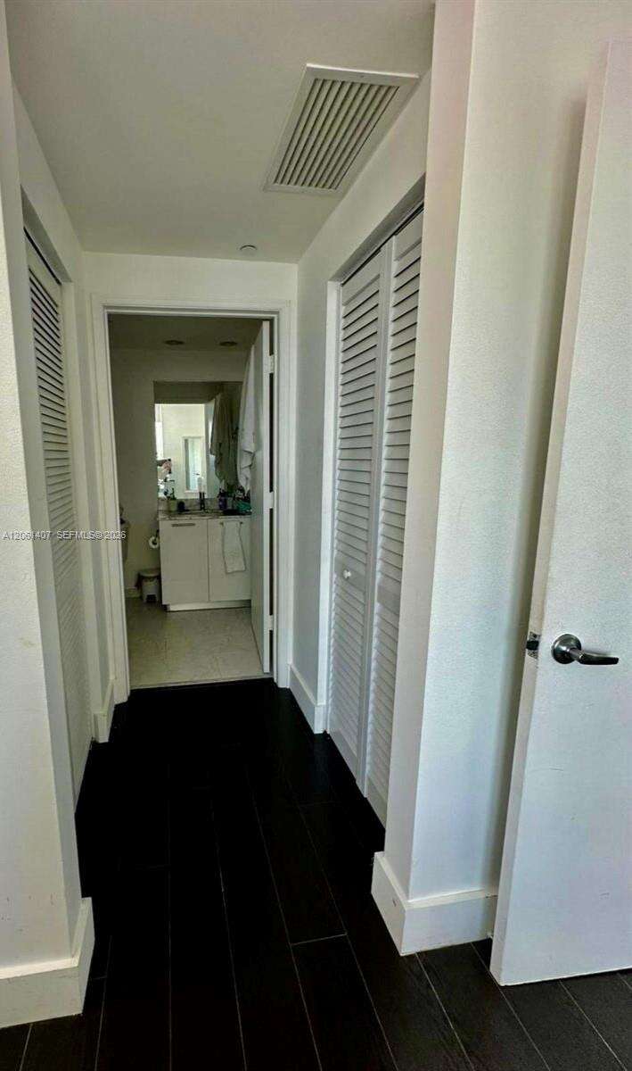 The Plaza On Brickell East at 950 Brickell Bay Dr, Miami, FL 33131 - For Rent photo 13