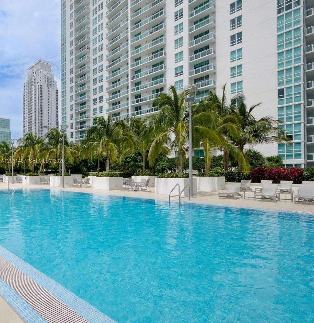 The Plaza On Brickell East at 950 Brickell Bay Dr, Miami, FL 33131 - For Rent photo 16
