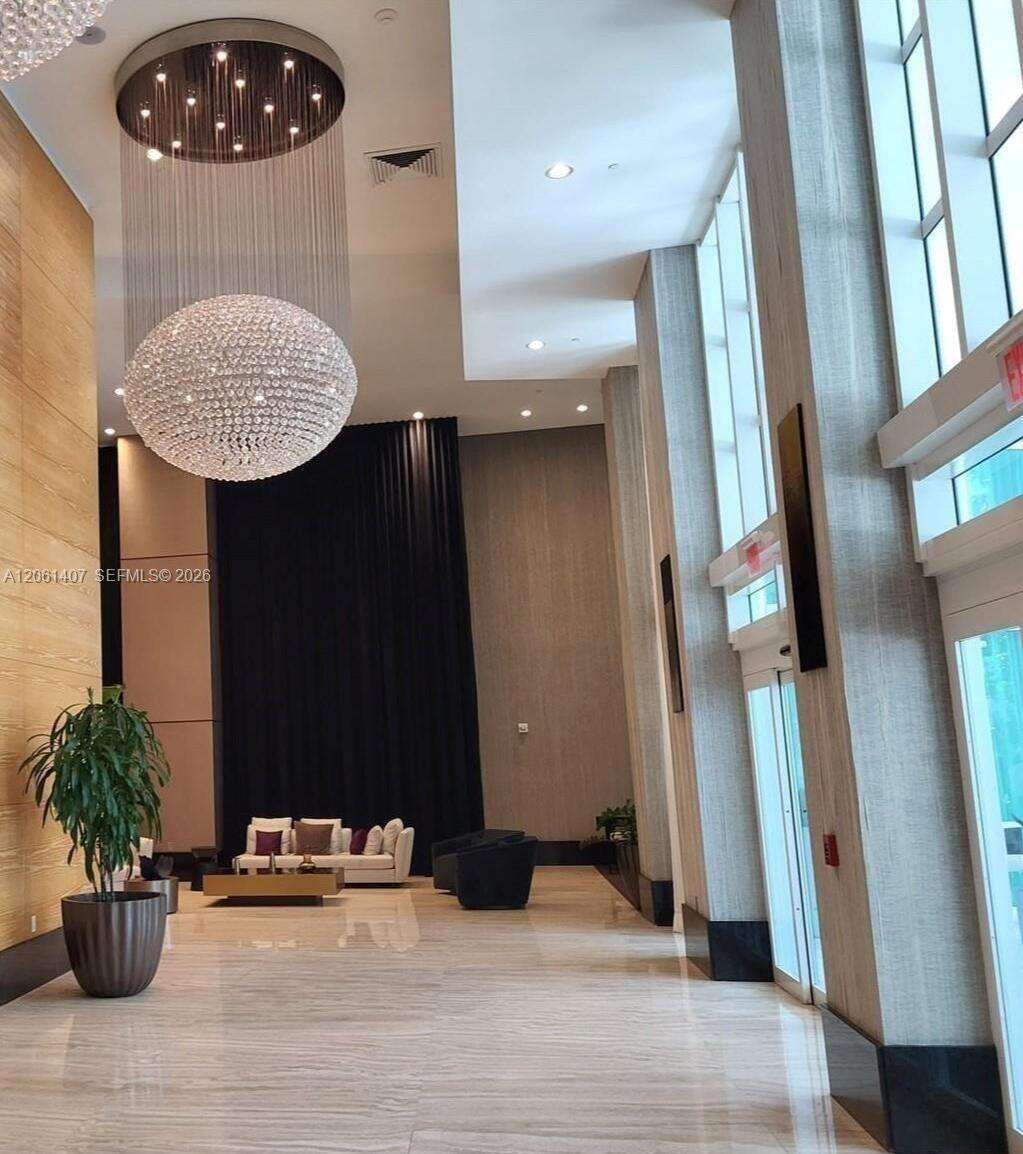 The Plaza On Brickell East at 950 Brickell Bay Dr, Miami, FL 33131 - For Rent photo 17