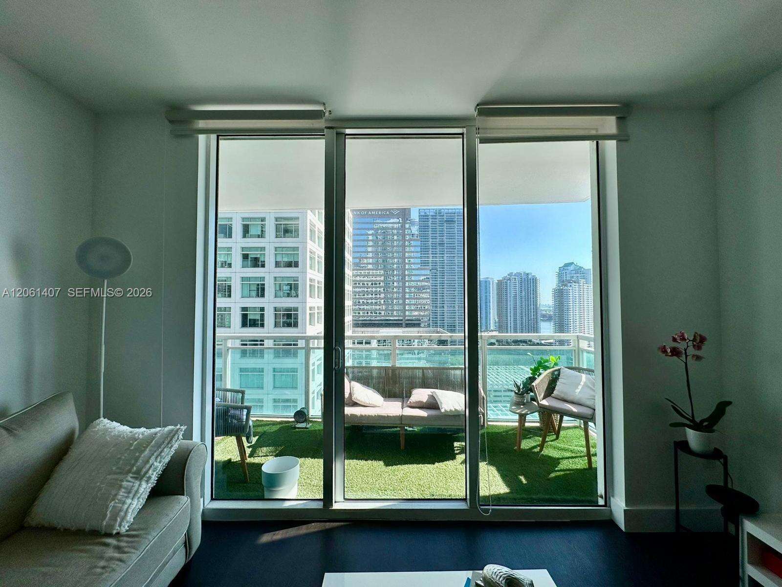 The Plaza On Brickell East at 950 Brickell Bay Dr, Miami, FL 33131 - For Rent photo 6