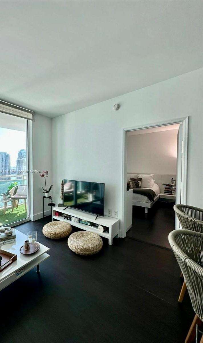 The Plaza On Brickell East at 950 Brickell Bay Dr, Miami, FL 33131 - For Rent photo 8