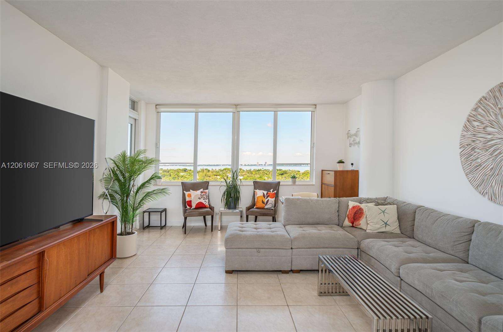 The Carriage Club North at 5005 Collins Ave, Miami Beach, FL 33140 - For Rent photo 2