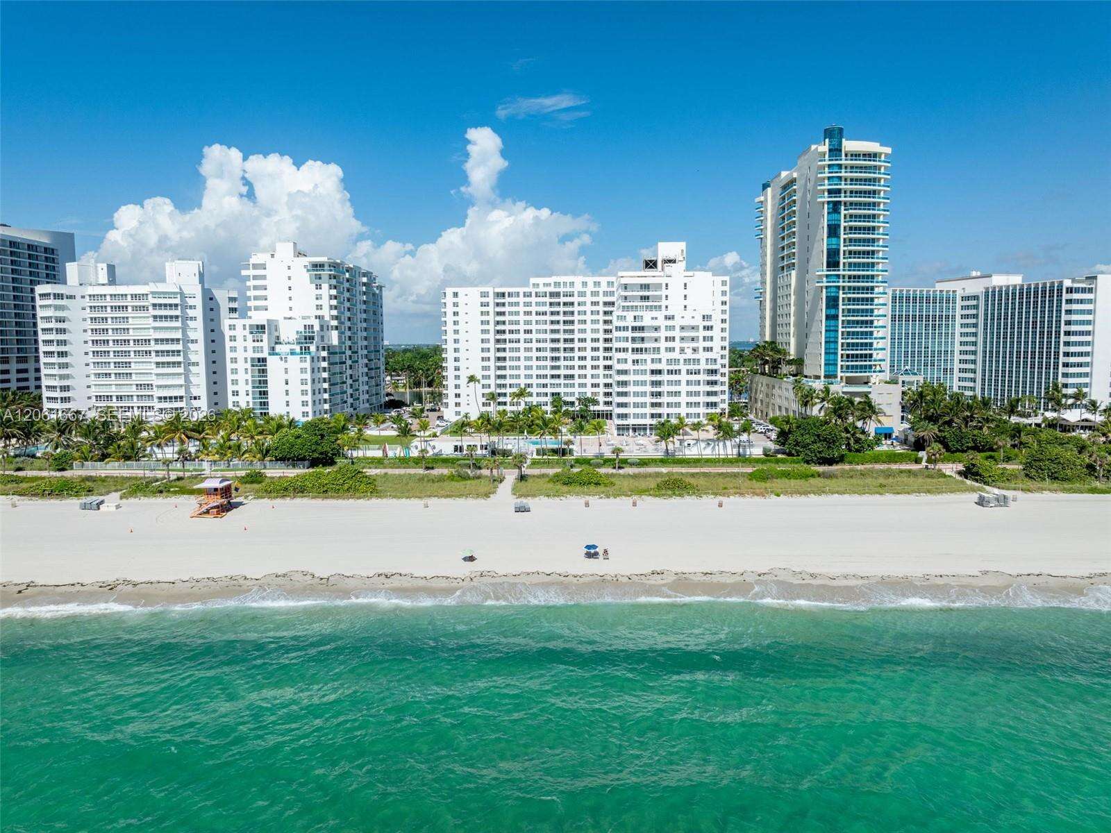 The Carriage Club North at 5005 Collins Ave, Miami Beach, FL 33140 - For Rent photo 18