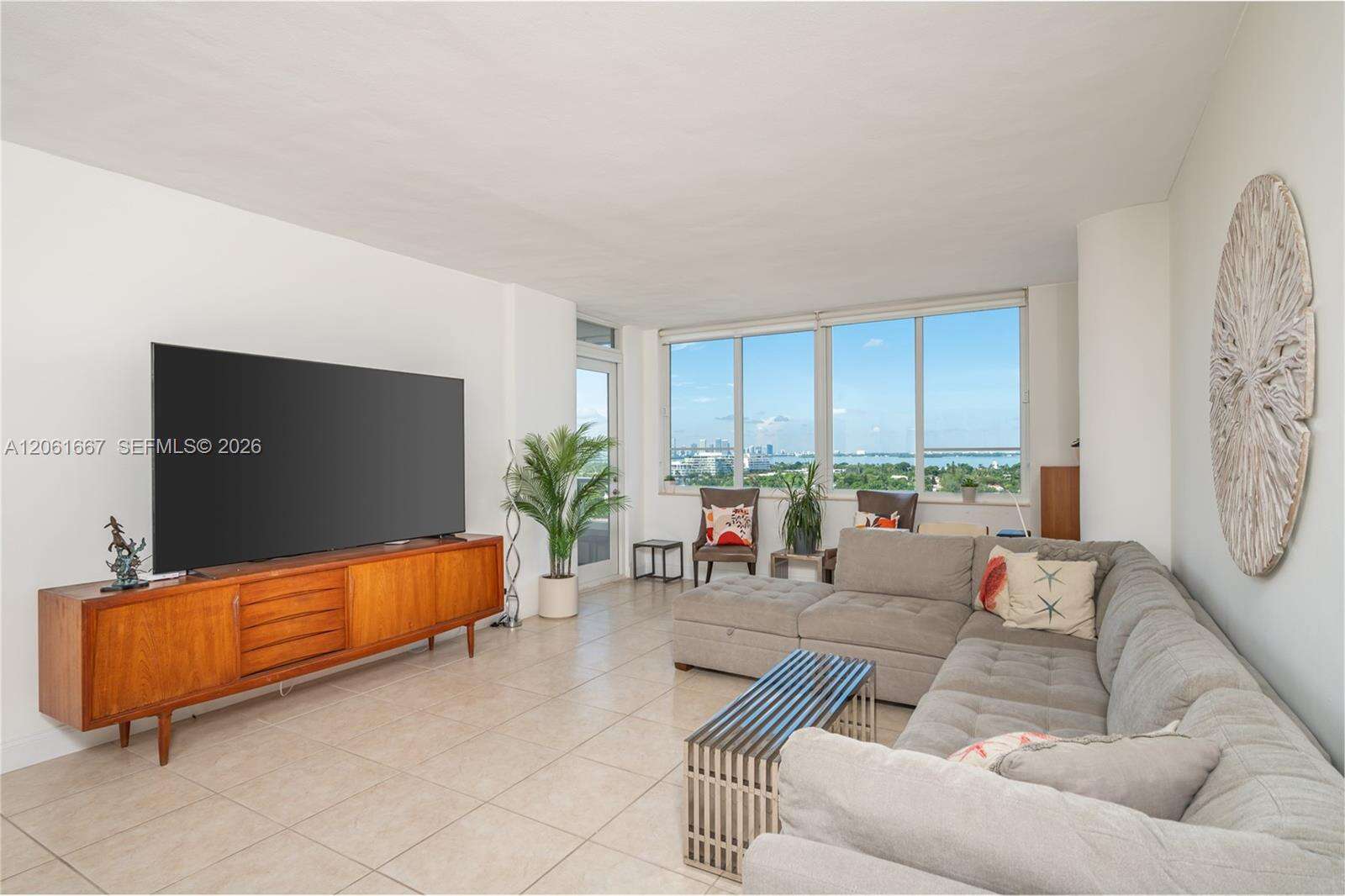 The Carriage Club North at 5005 Collins Ave, Miami Beach, FL 33140 - For Rent photo 3