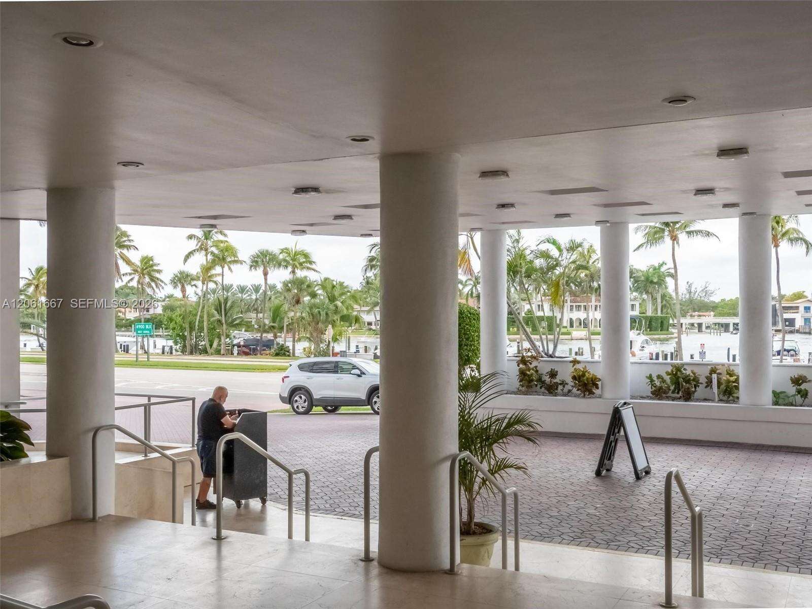 The Carriage Club North at 5005 Collins Ave, Miami Beach, FL 33140 - For Rent photo 41