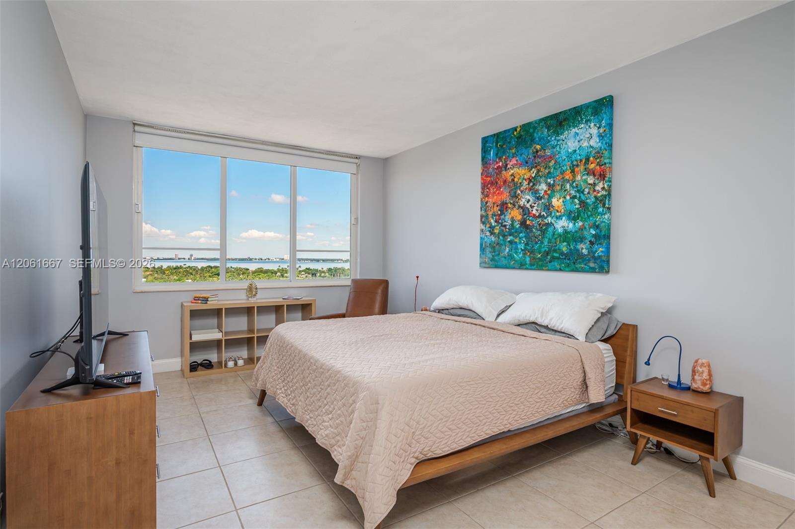 The Carriage Club North at 5005 Collins Ave, Miami Beach, FL 33140 - For Rent photo 9