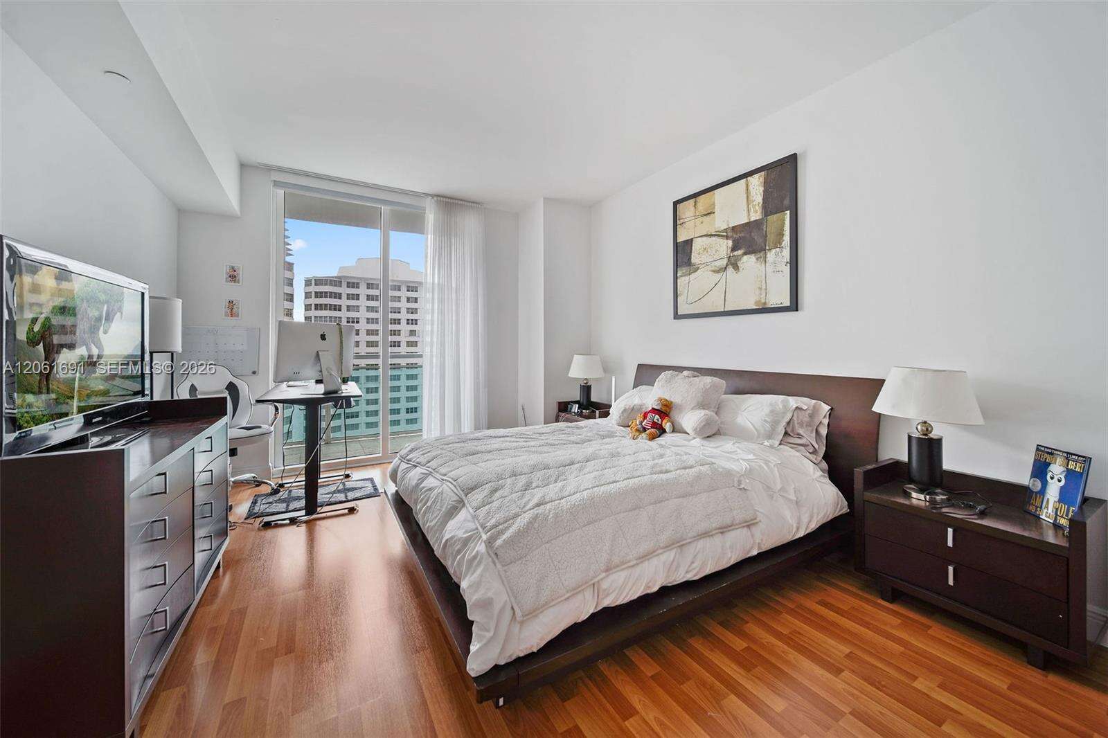 The Plaza On Brickell East at 950 Brickell Bay Dr, Miami, FL 33131 - For Rent photo 15