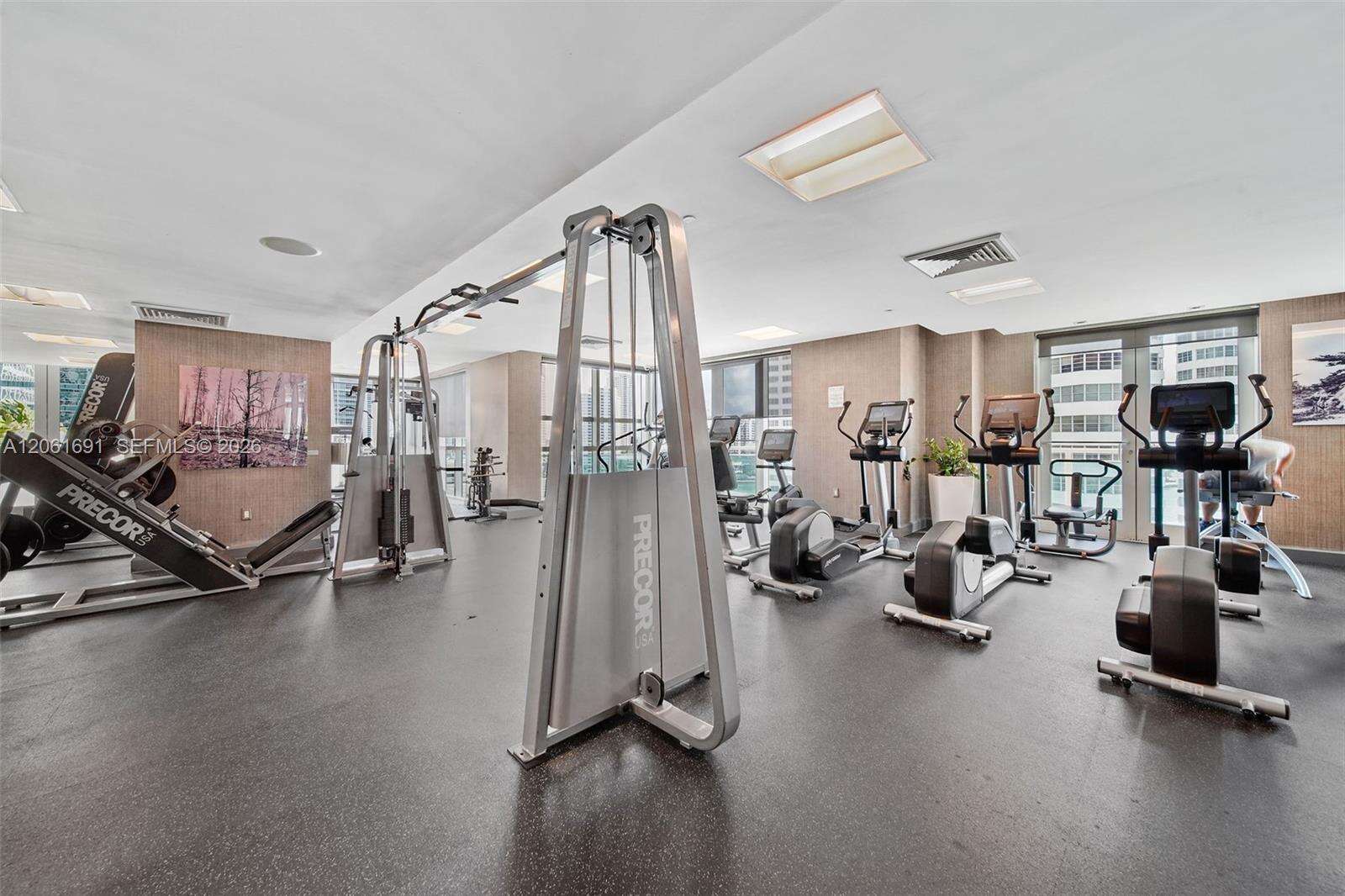 The Plaza On Brickell East at 950 Brickell Bay Dr, Miami, FL 33131 - For Rent photo 19