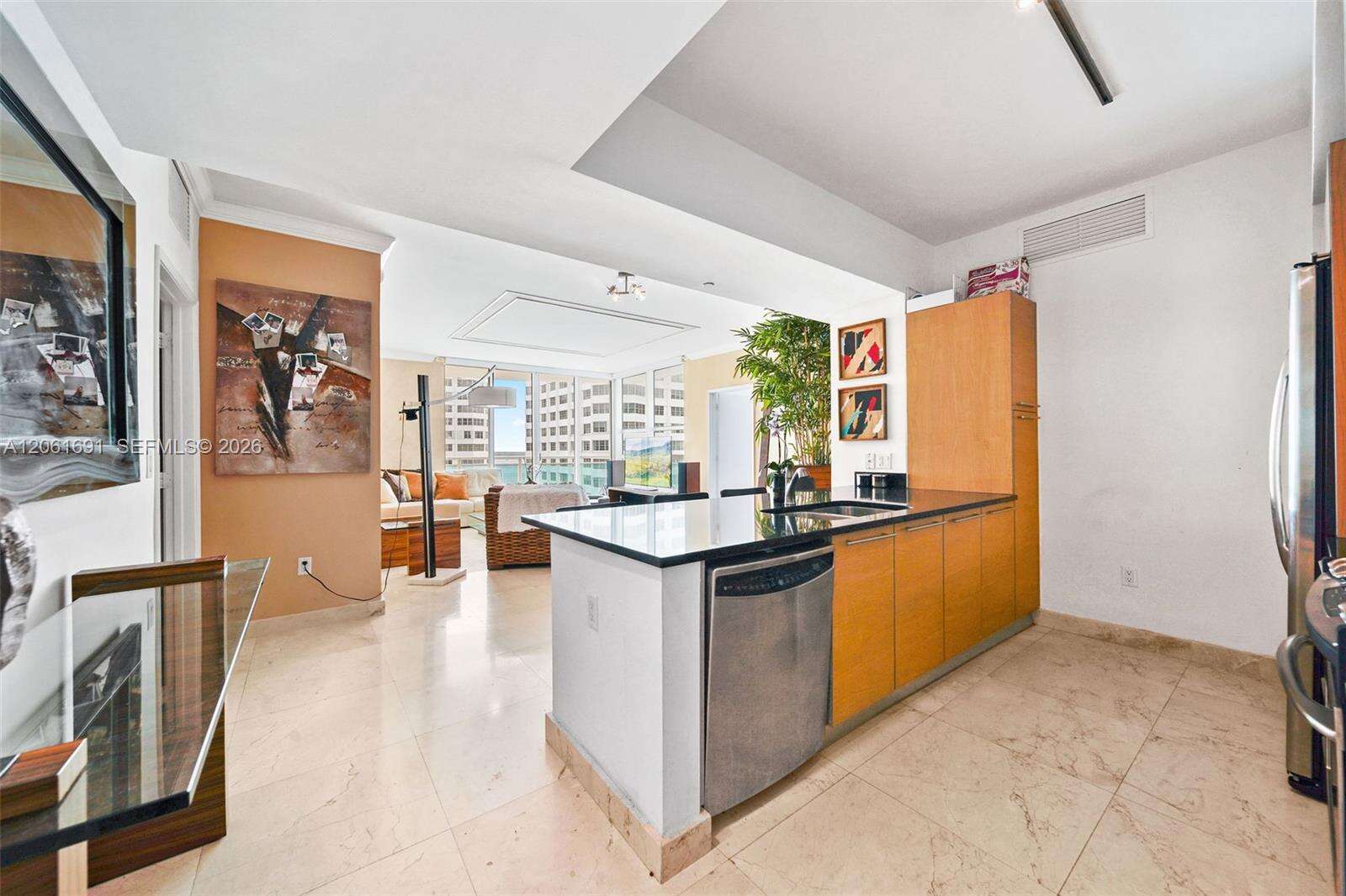 The Plaza On Brickell East at 950 Brickell Bay Dr, Miami, FL 33131 - For Rent photo 3