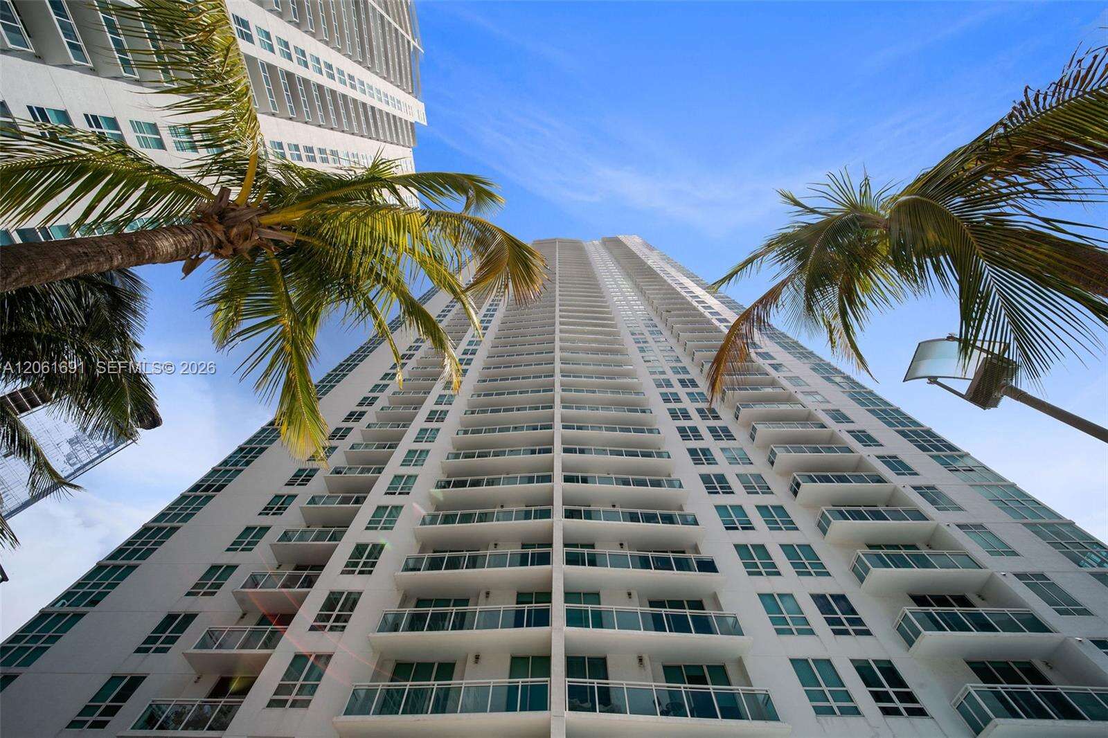 The Plaza On Brickell East at 950 Brickell Bay Dr, Miami, FL 33131 - For Rent photo 22