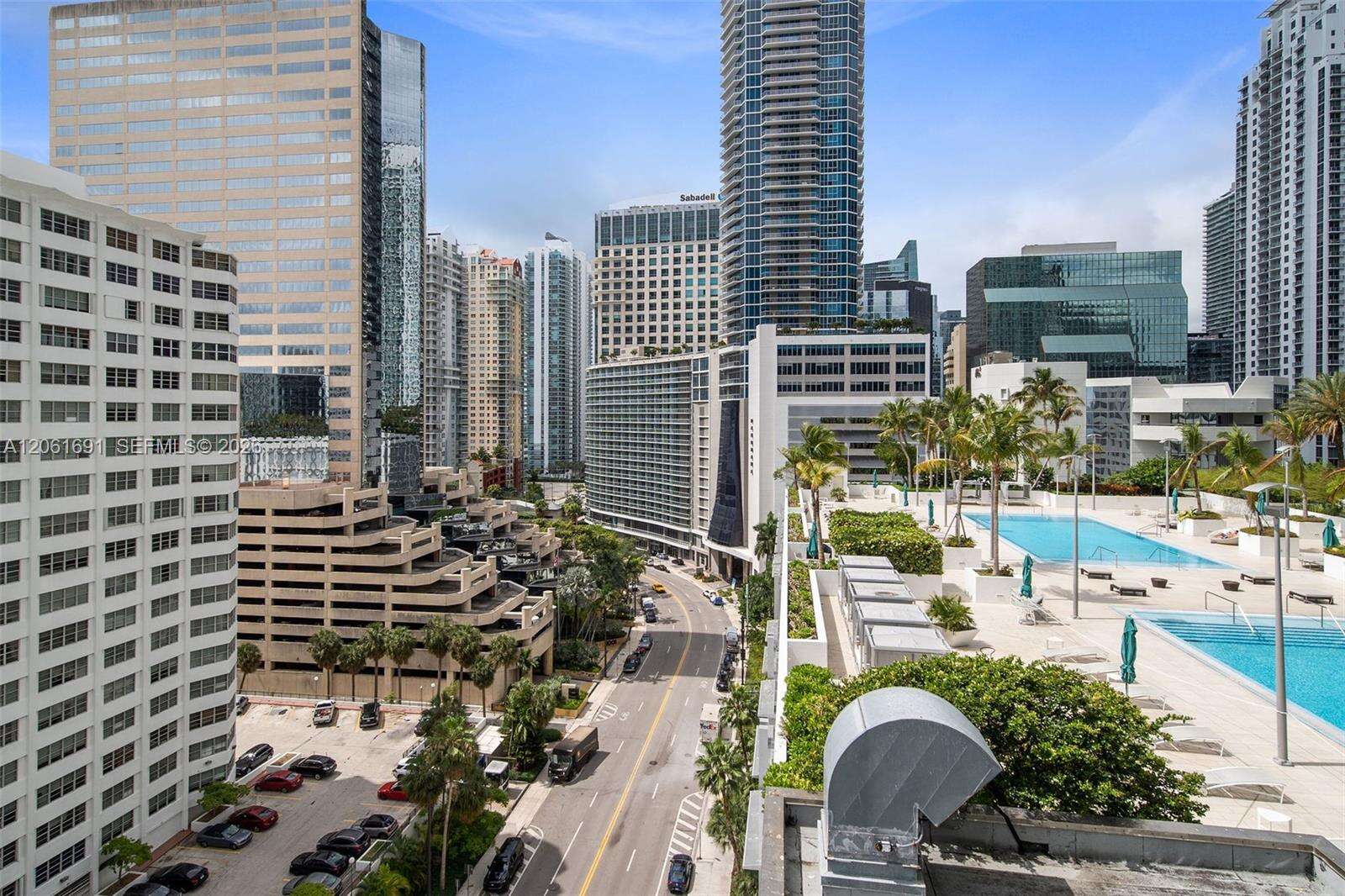 The Plaza On Brickell East at 950 Brickell Bay Dr, Miami, FL 33131 - For Rent photo 6