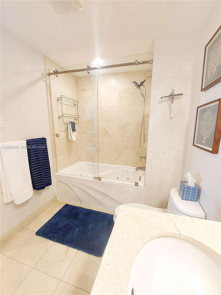 Akoya at 6365 Collins Ave, Miami Beach, FL 33141 - For Rent photo 16