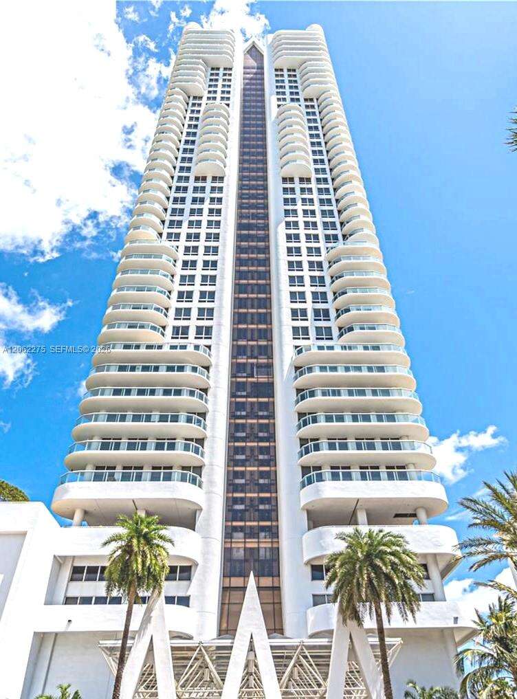 Akoya at 6365 Collins Ave, Miami Beach, FL 33141 - For Rent photo 3
