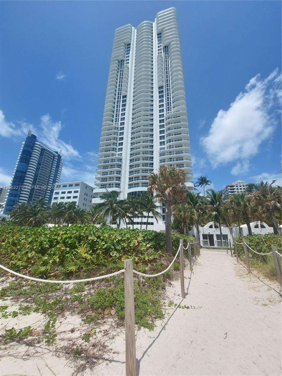 Akoya at 6365 Collins Ave, Miami Beach, FL 33141 - For Rent photo 31