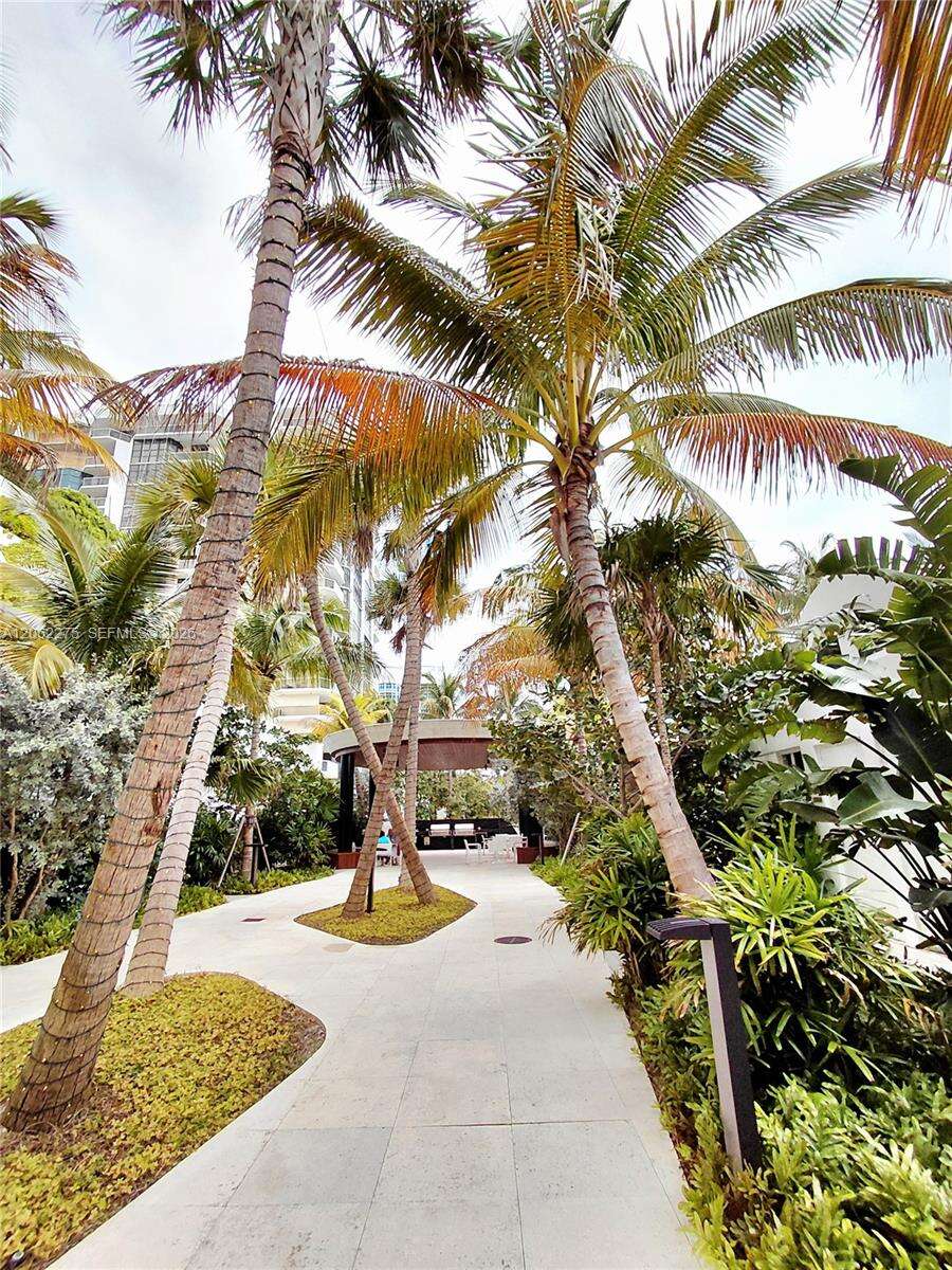 Akoya at 6365 Collins Ave, Miami Beach, FL 33141 - For Rent photo 48