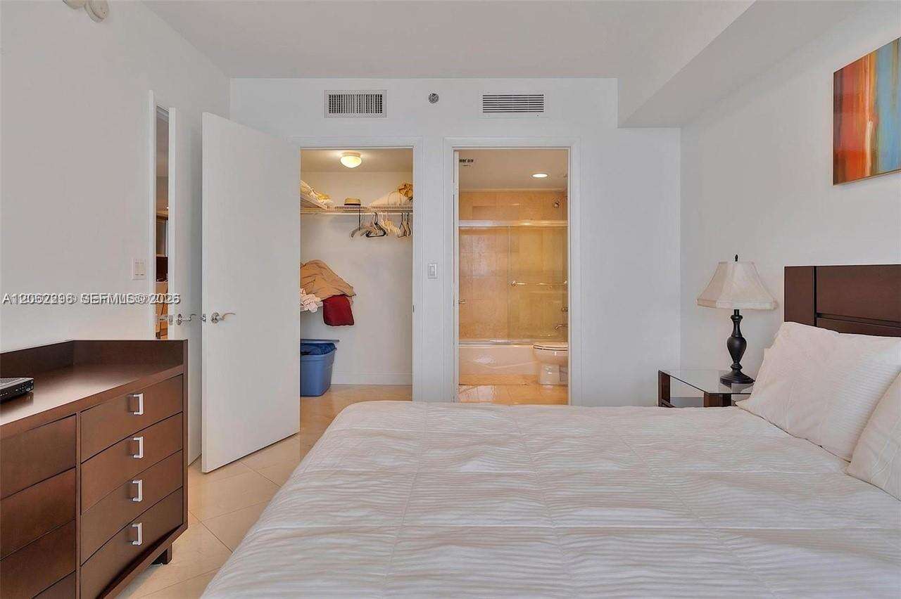 The Beach Club at 1850 Ocean Dr, Hallandale Beach, FL 33009 - For Rent photo 16