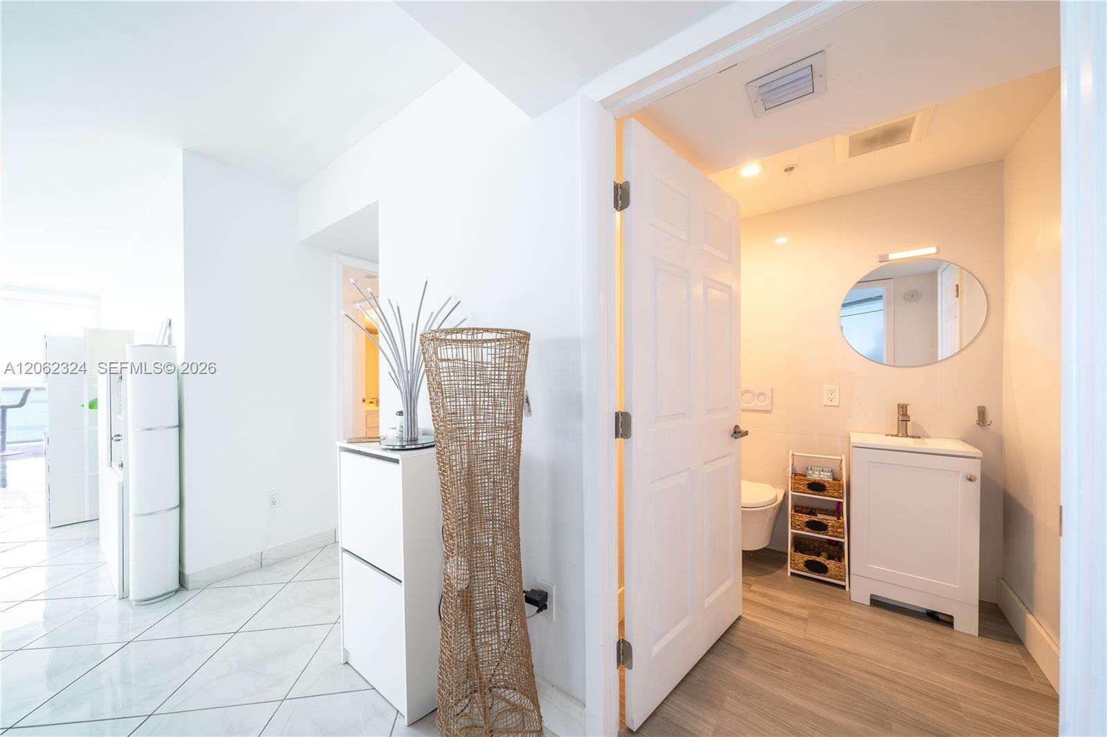 La Gorce Palace at 6301 Collins Ave, Miami Beach, FL 33141 - For Rent photo 19