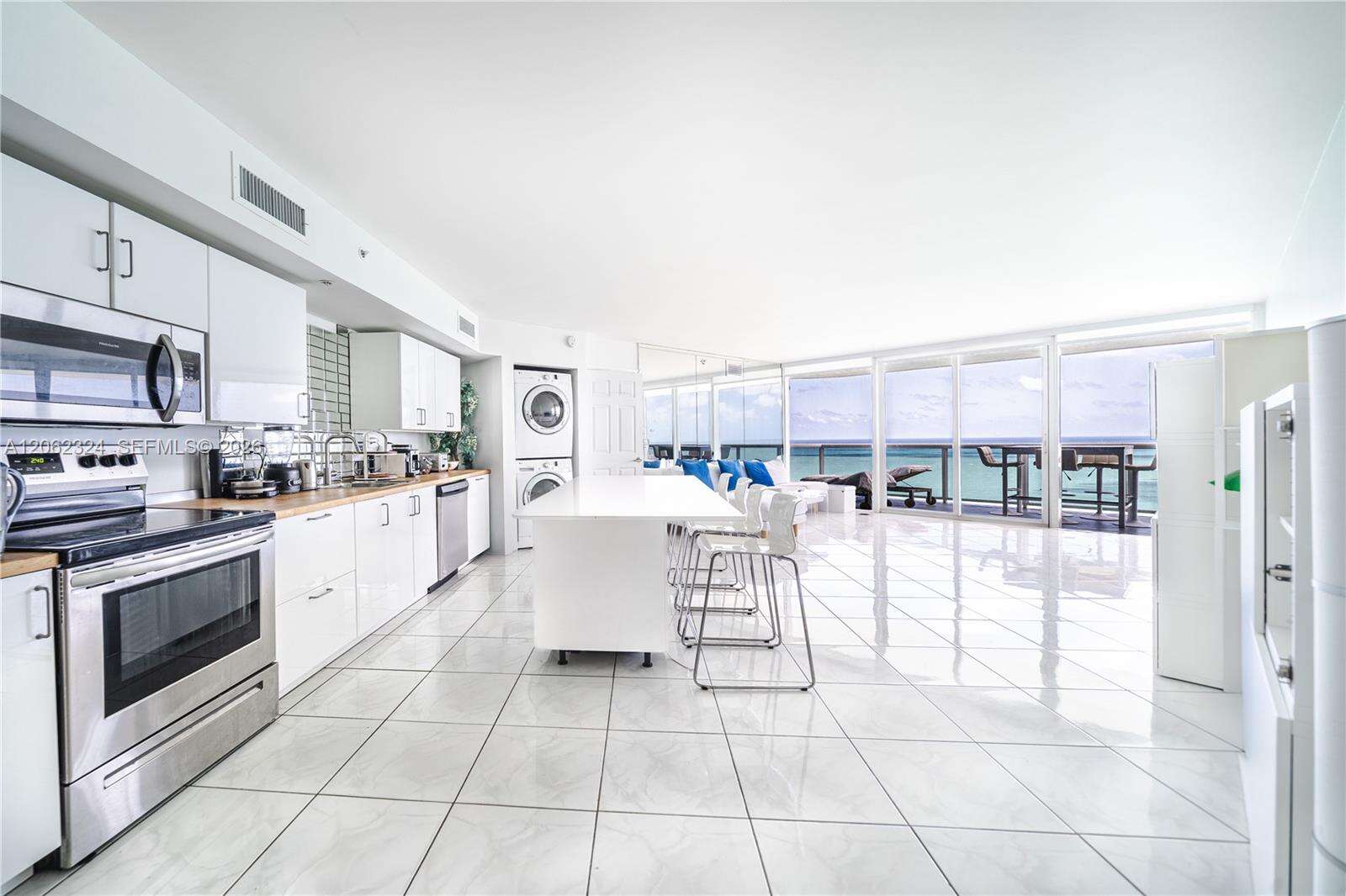 La Gorce Palace at 6301 Collins Ave, Miami Beach, FL 33141 - For Rent photo 6