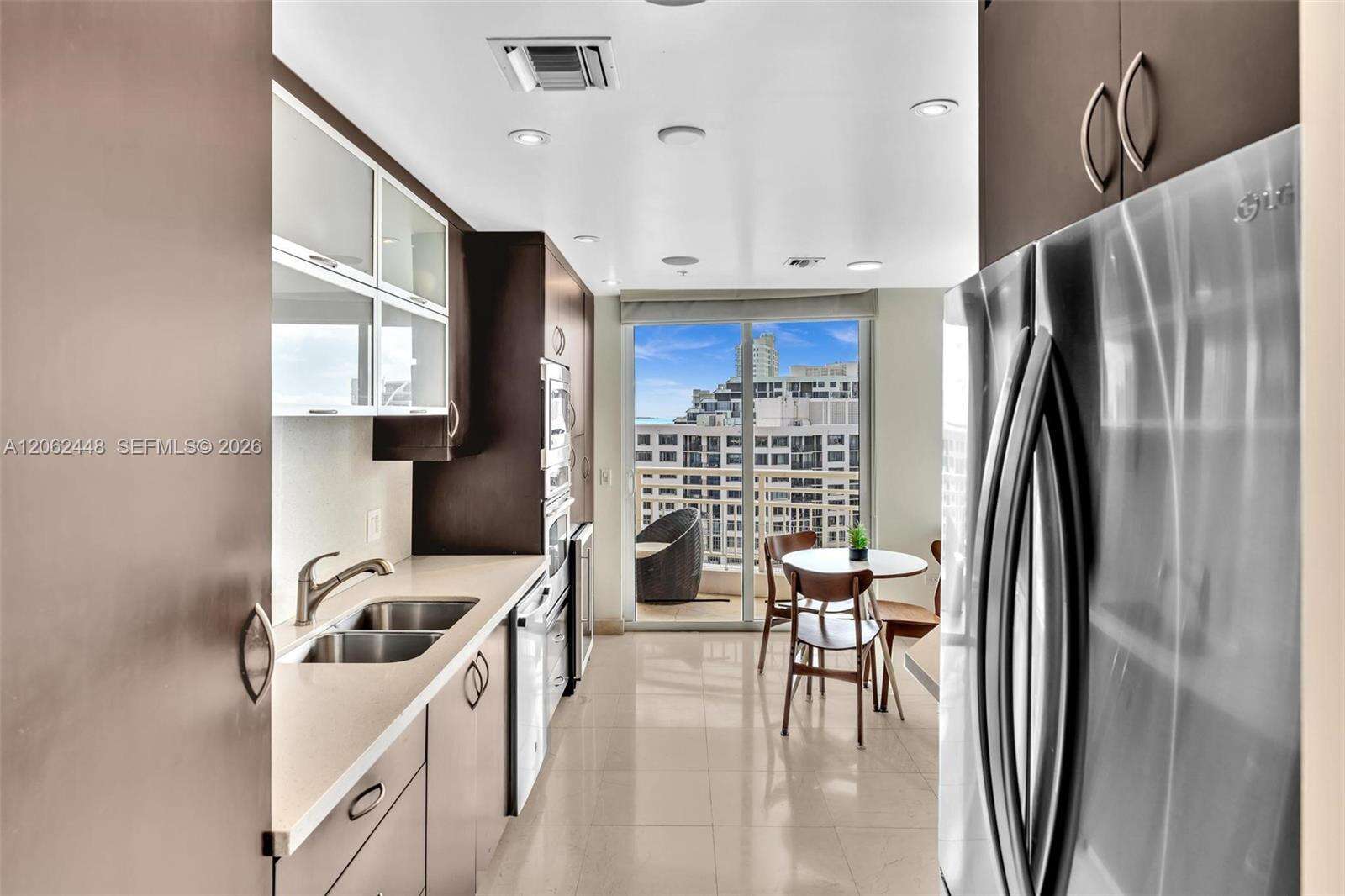 Three Tequesta Point at 848 Brickell Key Dr, Miami, FL 33131 - For Rent photo 15
