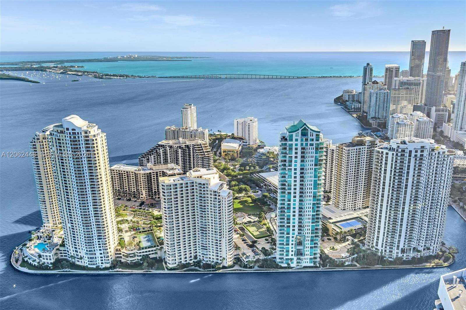 Three Tequesta Point at 848 Brickell Key Dr, Miami, FL 33131 - For Rent photo 32