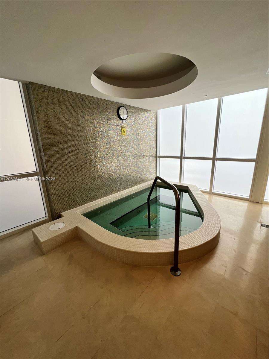 Trump Royale at 18201 Collins Ave, Sunny Isles Beach, FL 33160 - For Rent photo 14