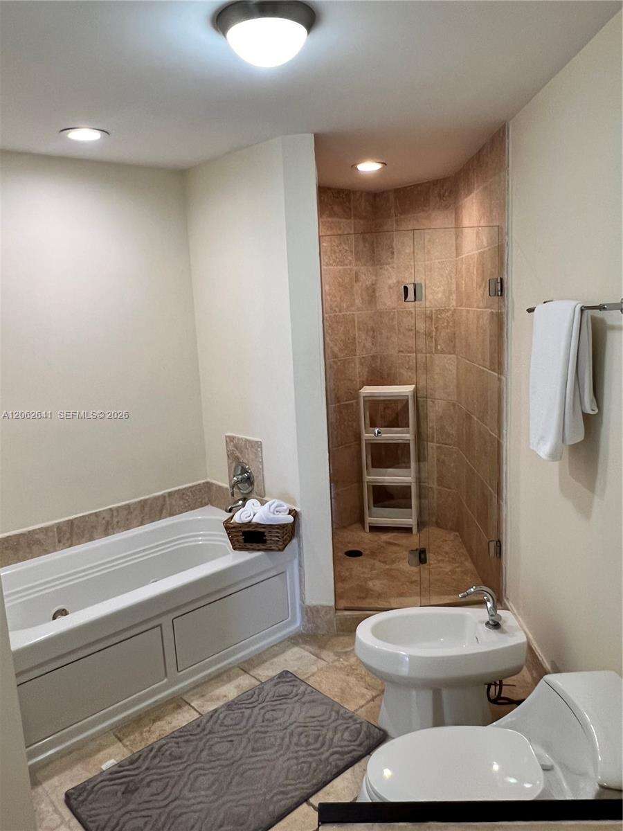 Trump Royale at 18201 Collins Ave, Sunny Isles Beach, FL 33160 - For Rent photo 29