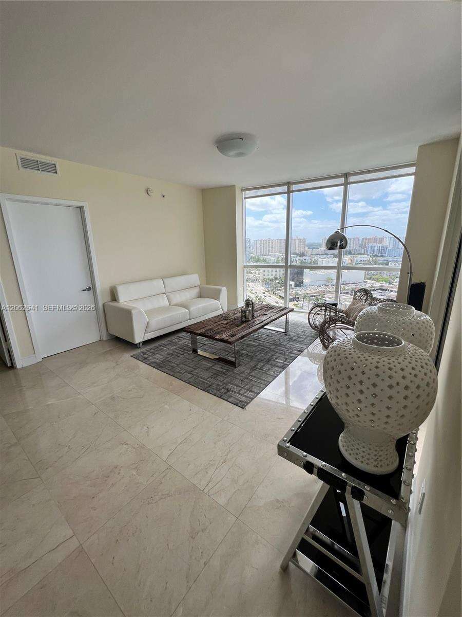 Trump Royale at 18201 Collins Ave, Sunny Isles Beach, FL 33160 - For Rent photo 41